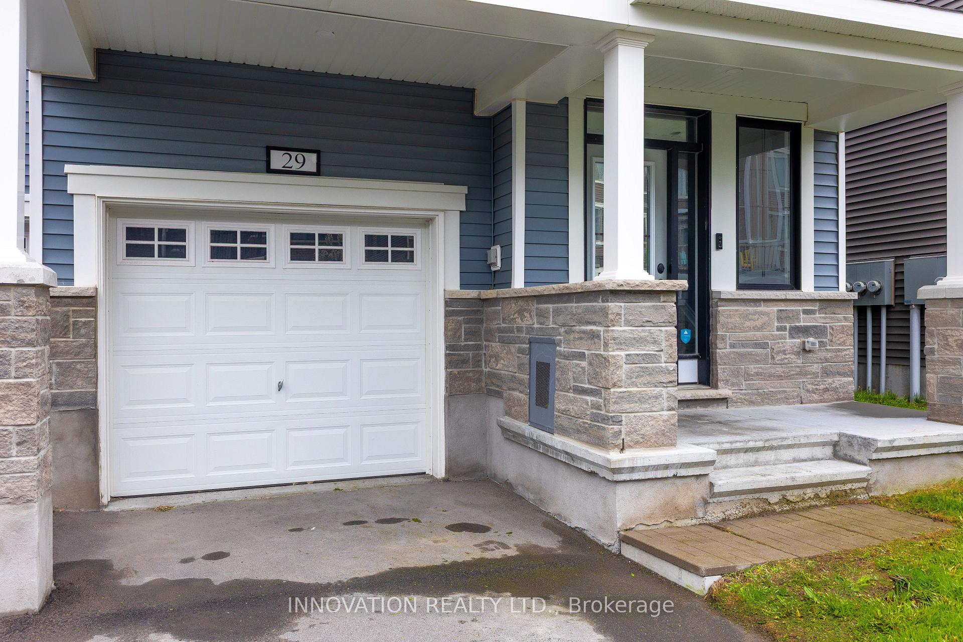 Photo 2 of 29 Caspian Row, Ottawa, Kanata - Emerald Meadows/Trailwest — HOMEH