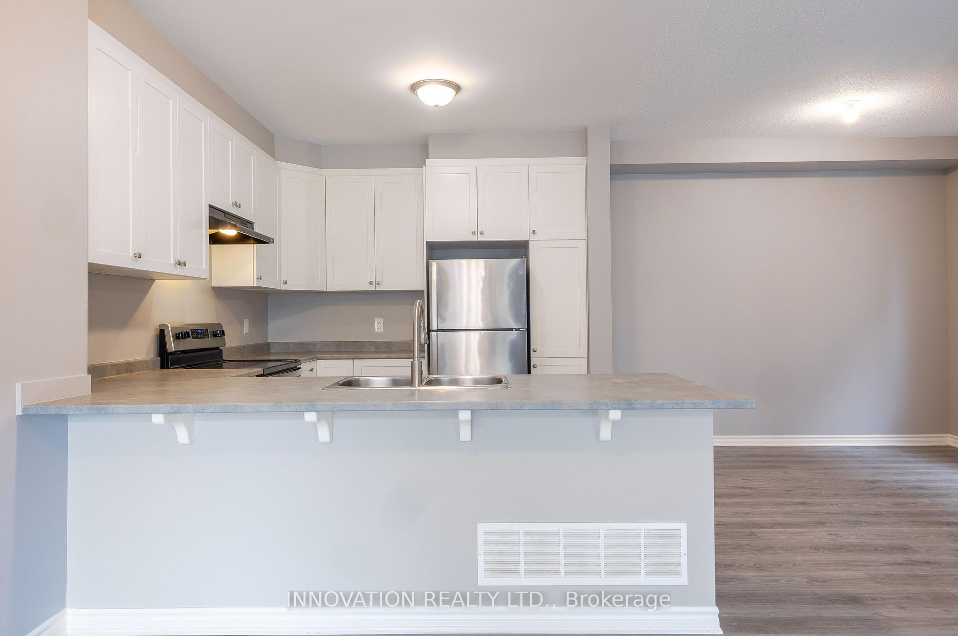 Photo 12 of 29 Caspian Row, Ottawa, Kanata - Emerald Meadows/Trailwest — HOMEH