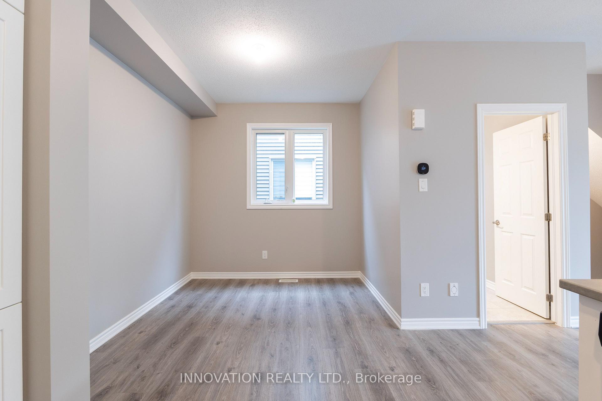 Photo 15 of 29 Caspian Row, Ottawa, Kanata - Emerald Meadows/Trailwest — HOMEH
