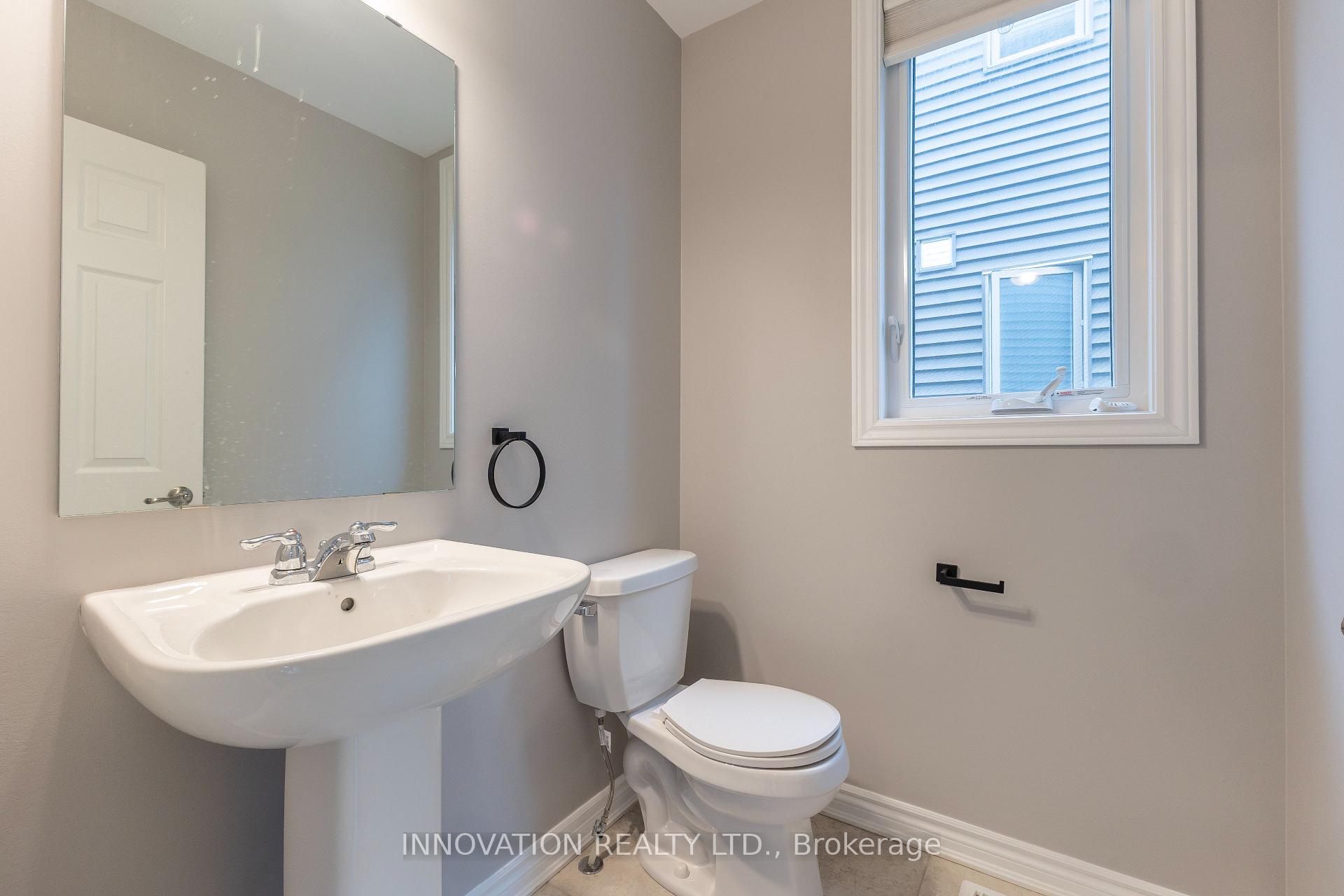 Photo 16 of 29 Caspian Row, Ottawa, Kanata - Emerald Meadows/Trailwest — HOMEH