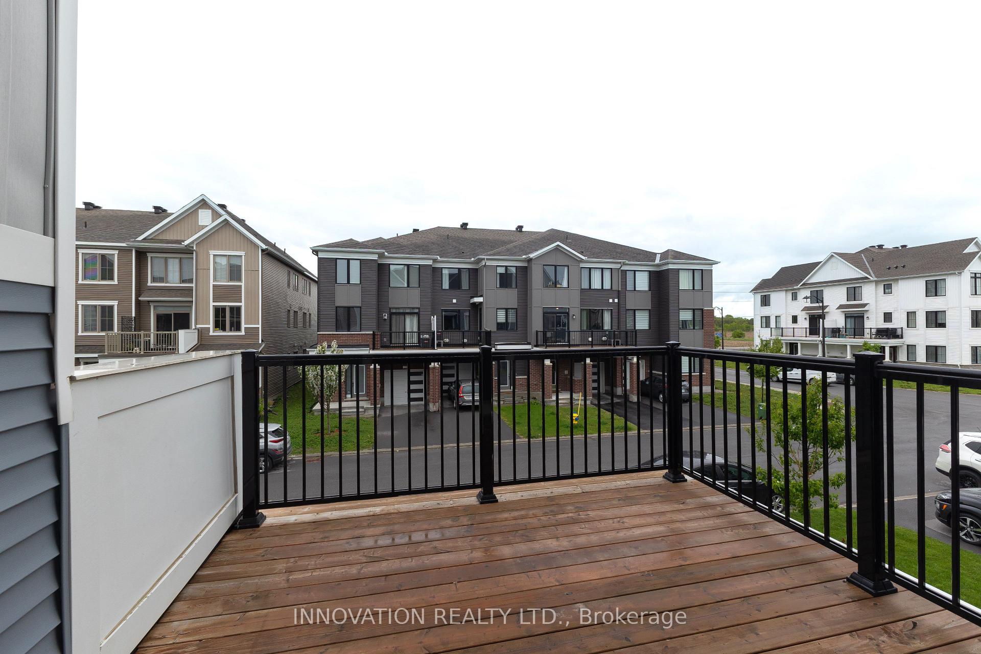 Photo 17 of 29 Caspian Row, Ottawa, Kanata - Emerald Meadows/Trailwest — HOMEH