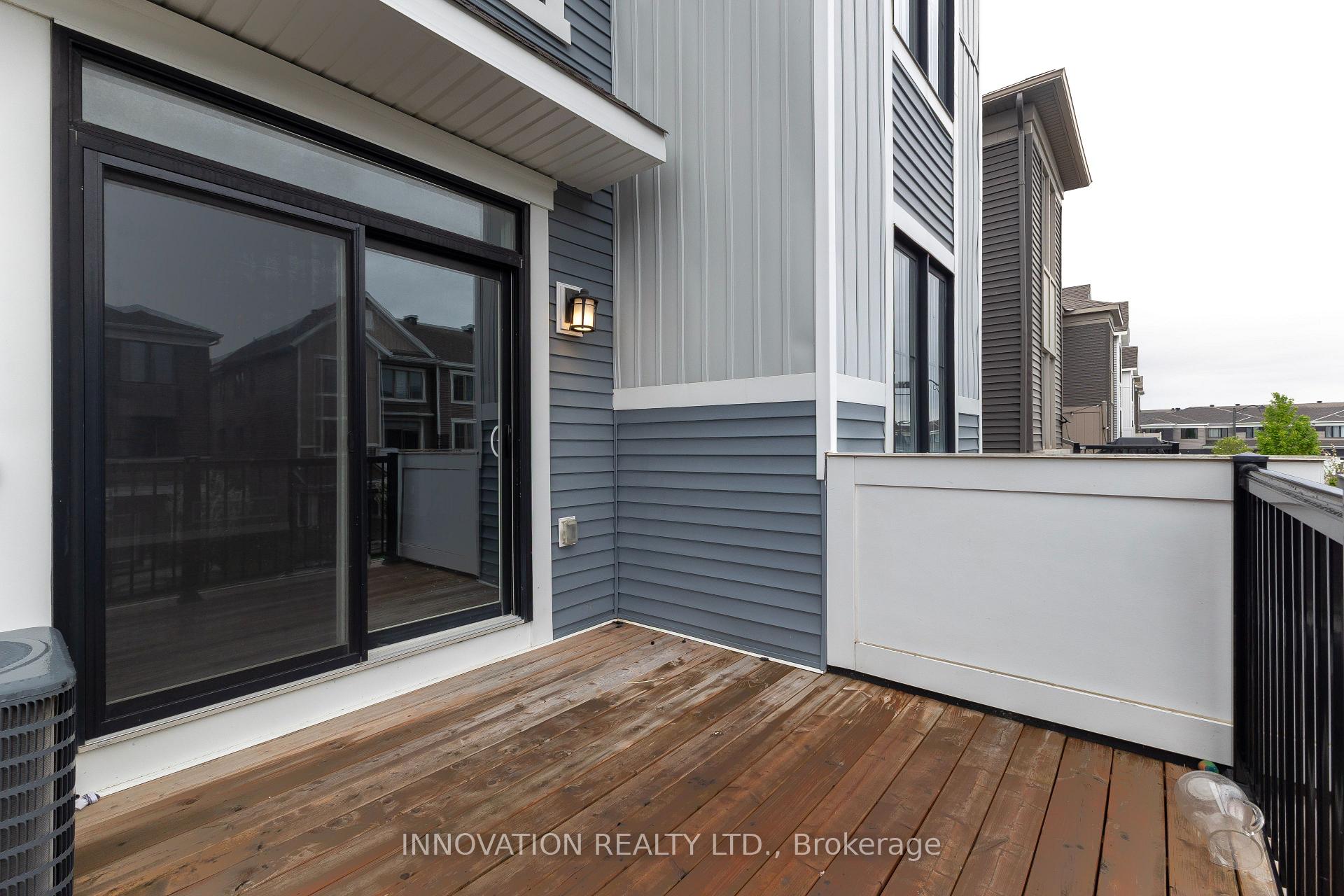 Photo 19 of 29 Caspian Row, Ottawa, Kanata - Emerald Meadows/Trailwest — HOMEH