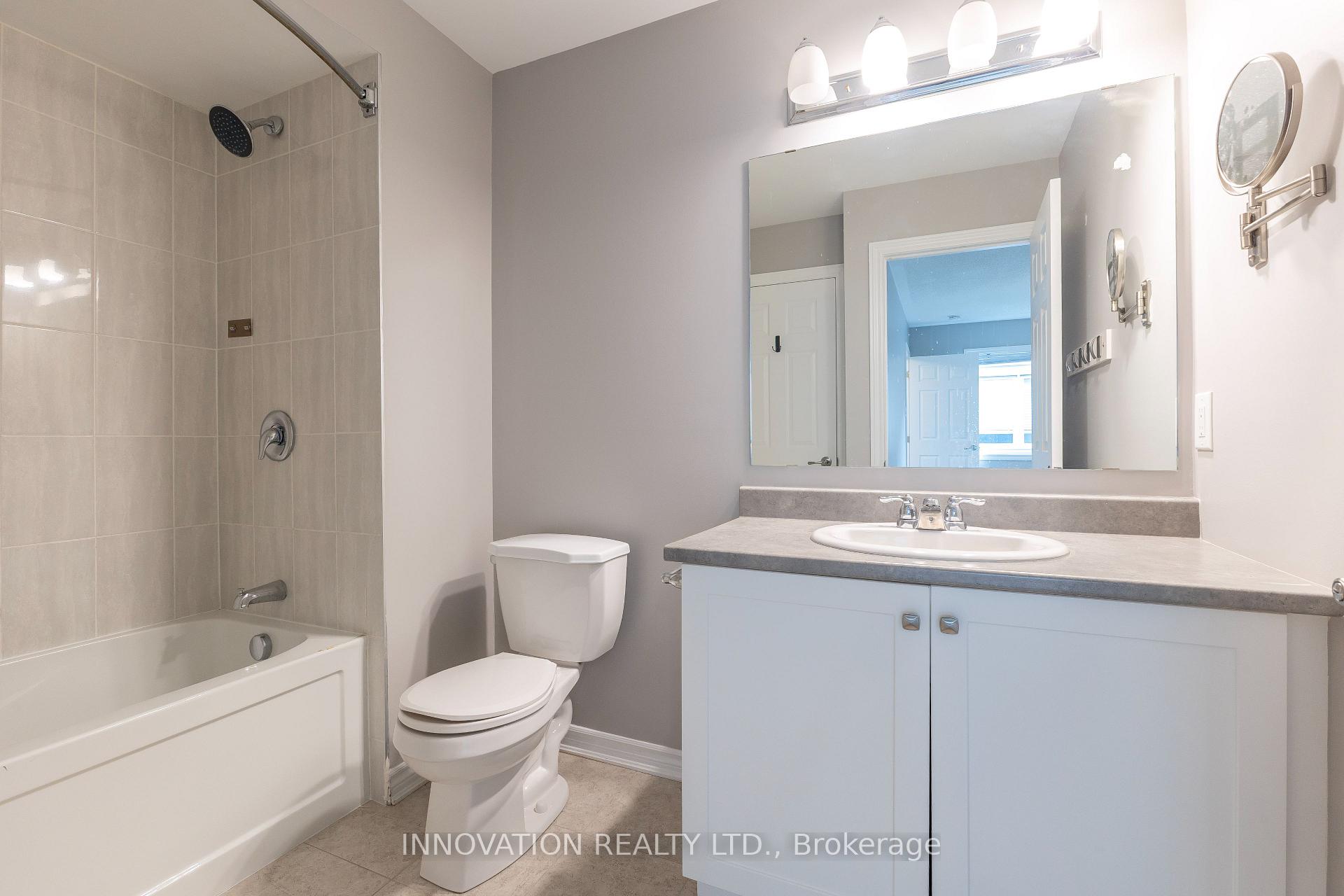 Photo 23 of 29 Caspian Row, Ottawa, Kanata - Emerald Meadows/Trailwest — HOMEH