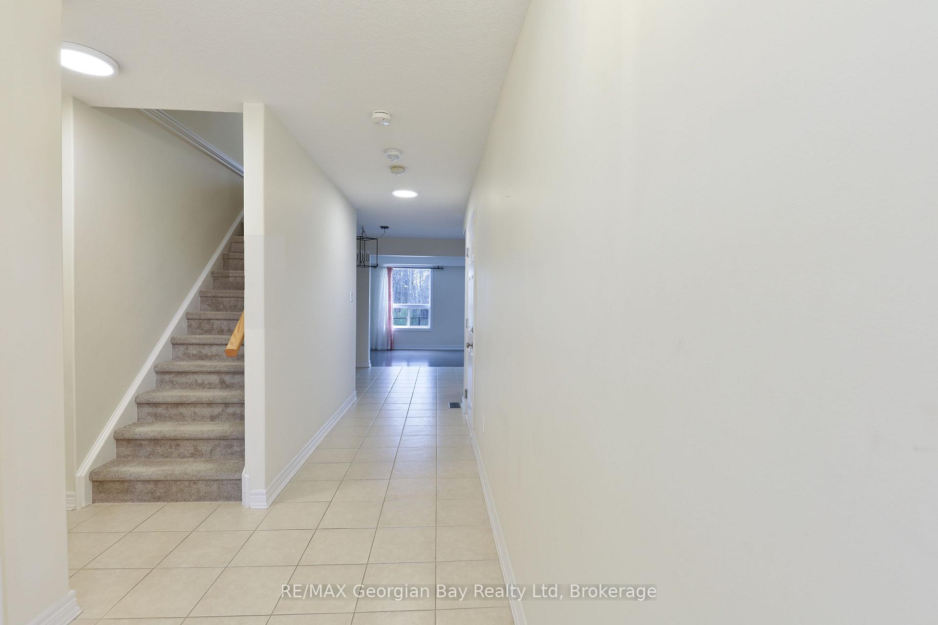 Photo 5 of 972 Cook Drive, Midland — HOMEH