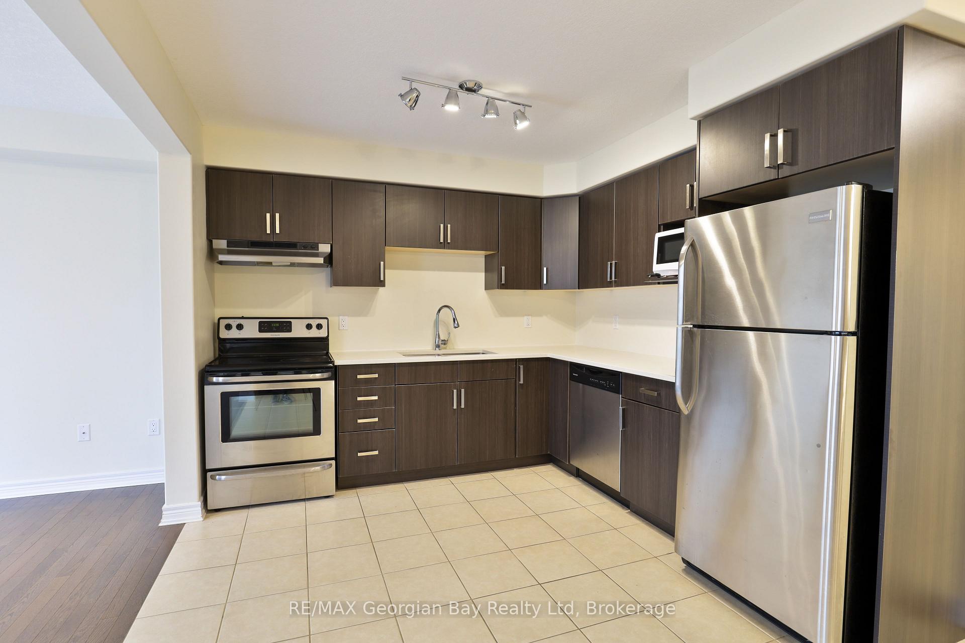 Photo 9 of 972 Cook Drive, Midland — HOMEH