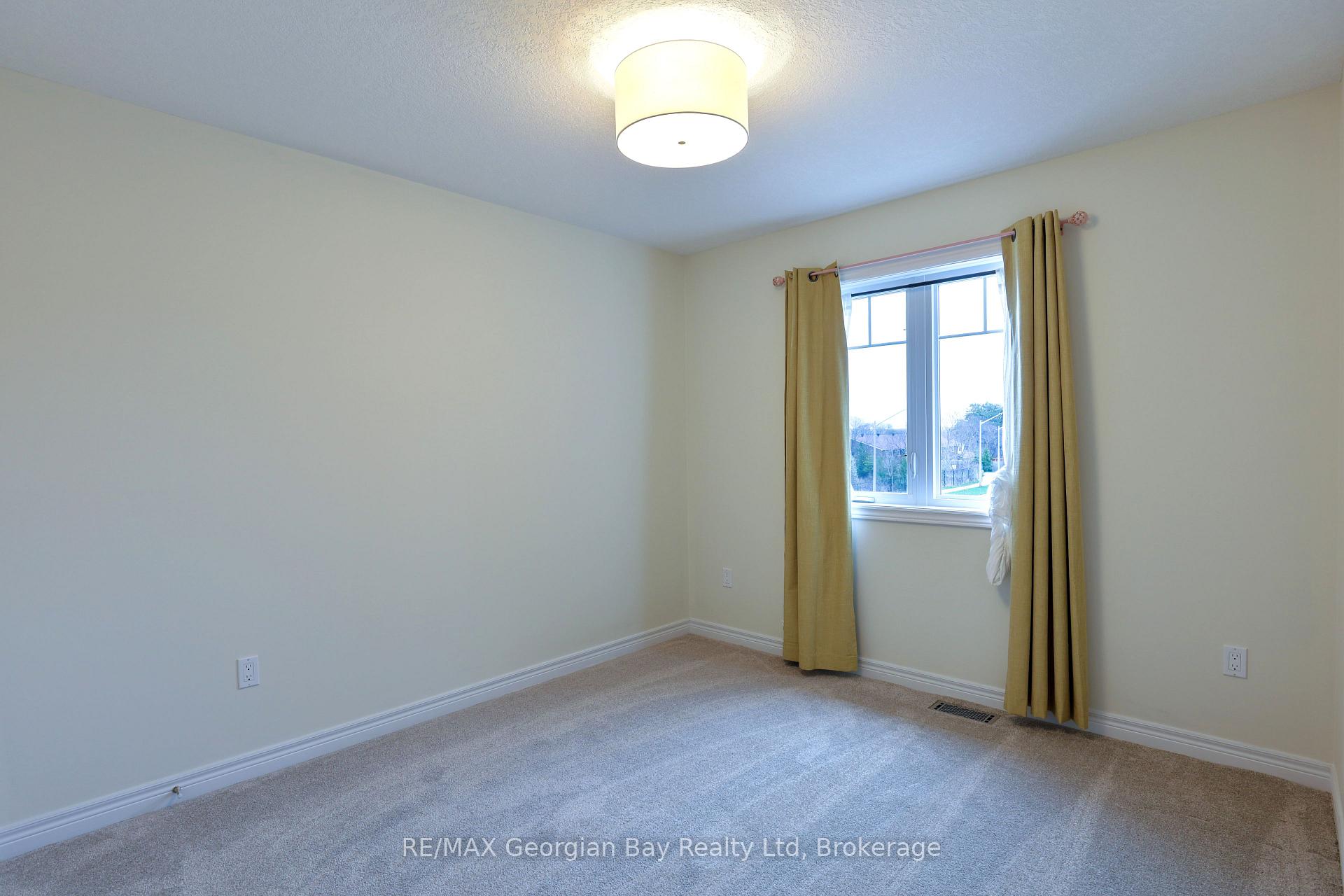 Photo 19 of 972 Cook Drive, Midland — HOMEH