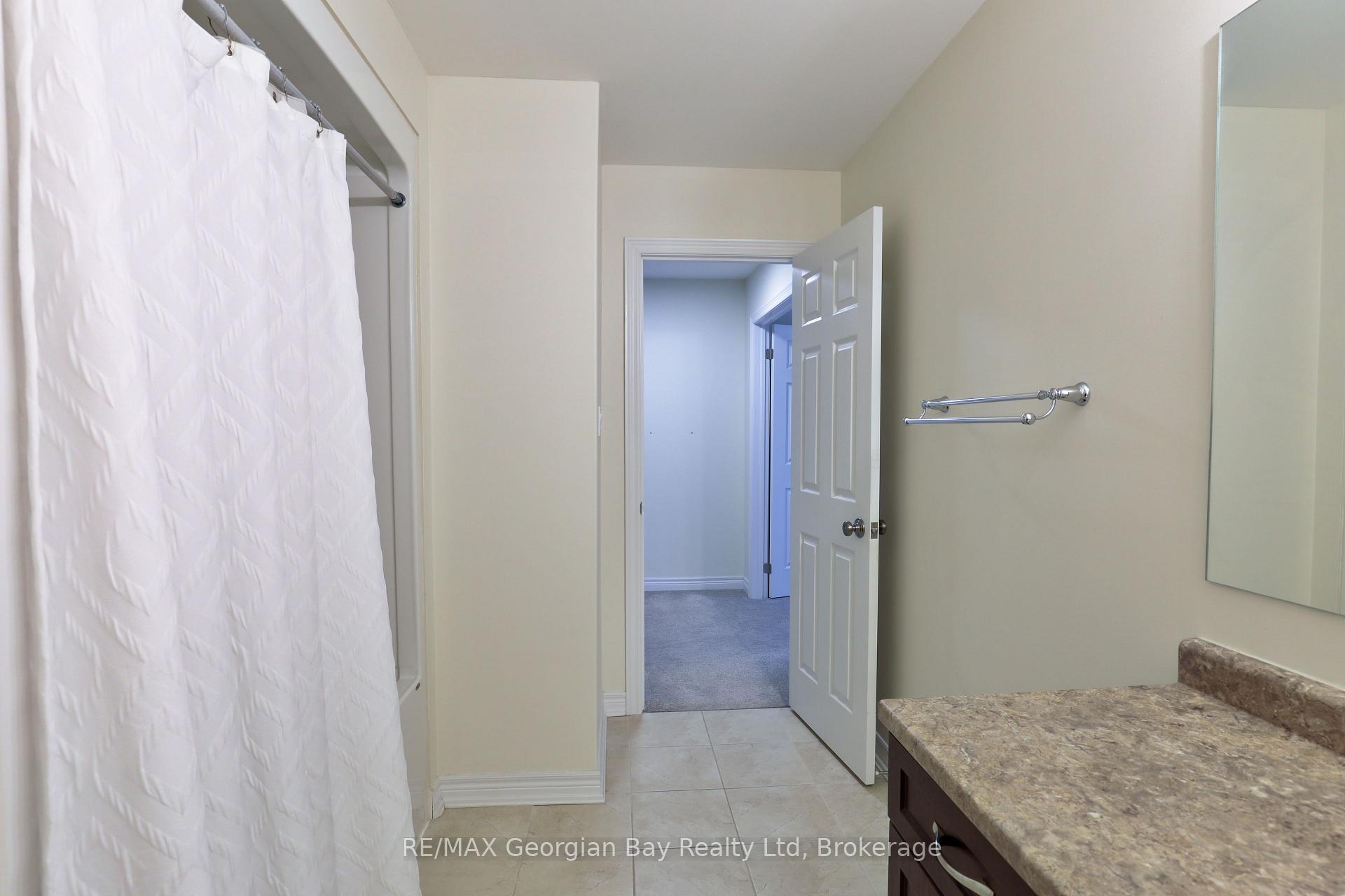 Photo 24 of 972 Cook Drive, Midland — HOMEH