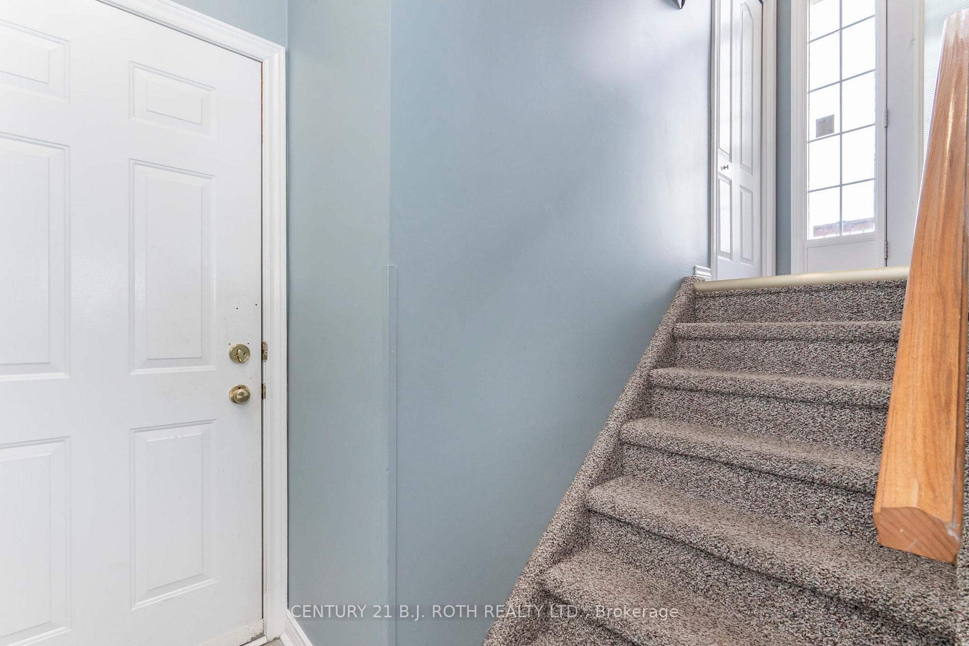 Photo 28 of 628 Wayne Crescent, Midland — HOMEH