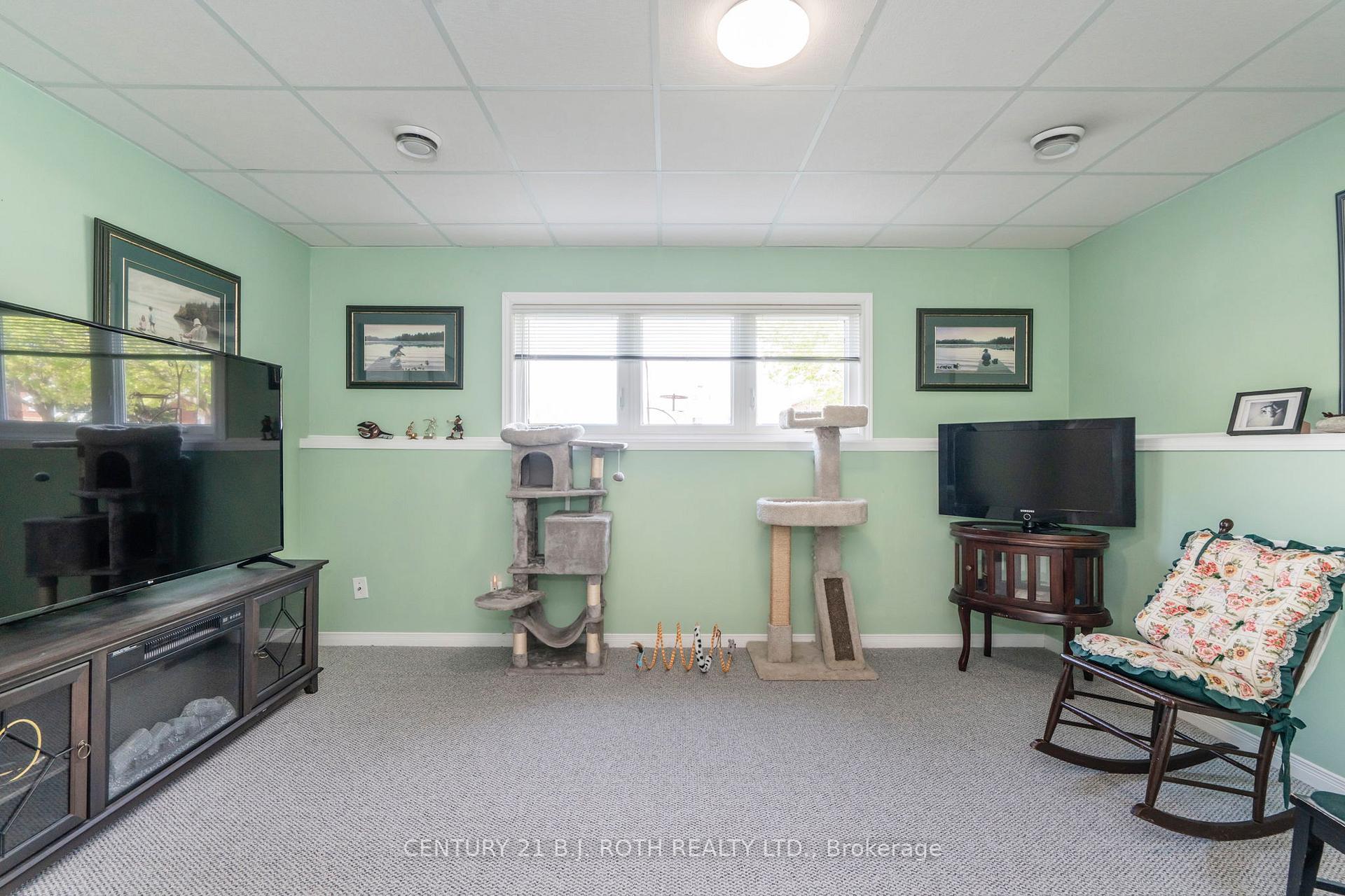 Photo 30 of 628 Wayne Crescent, Midland — HOMEH