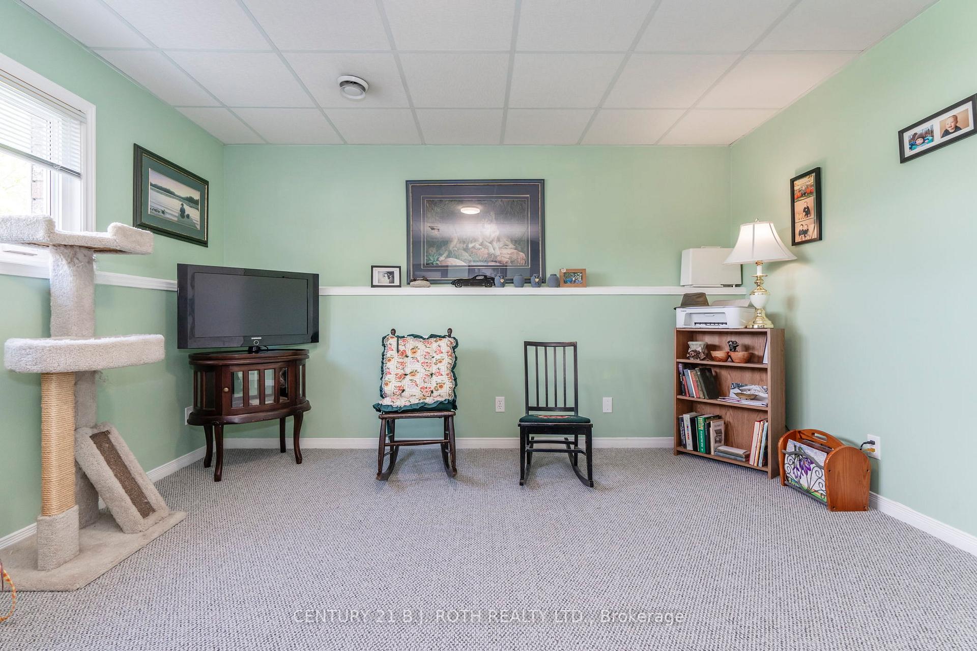 Photo 34 of 628 Wayne Crescent, Midland — HOMEH