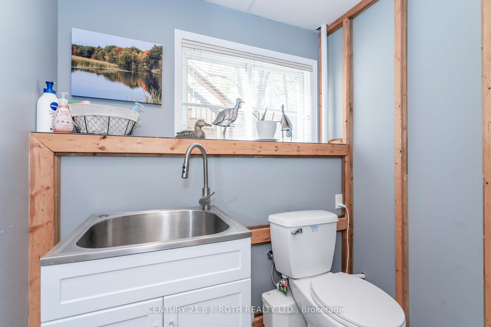 Photo 38 of 628 Wayne Crescent, Midland — HOMEH