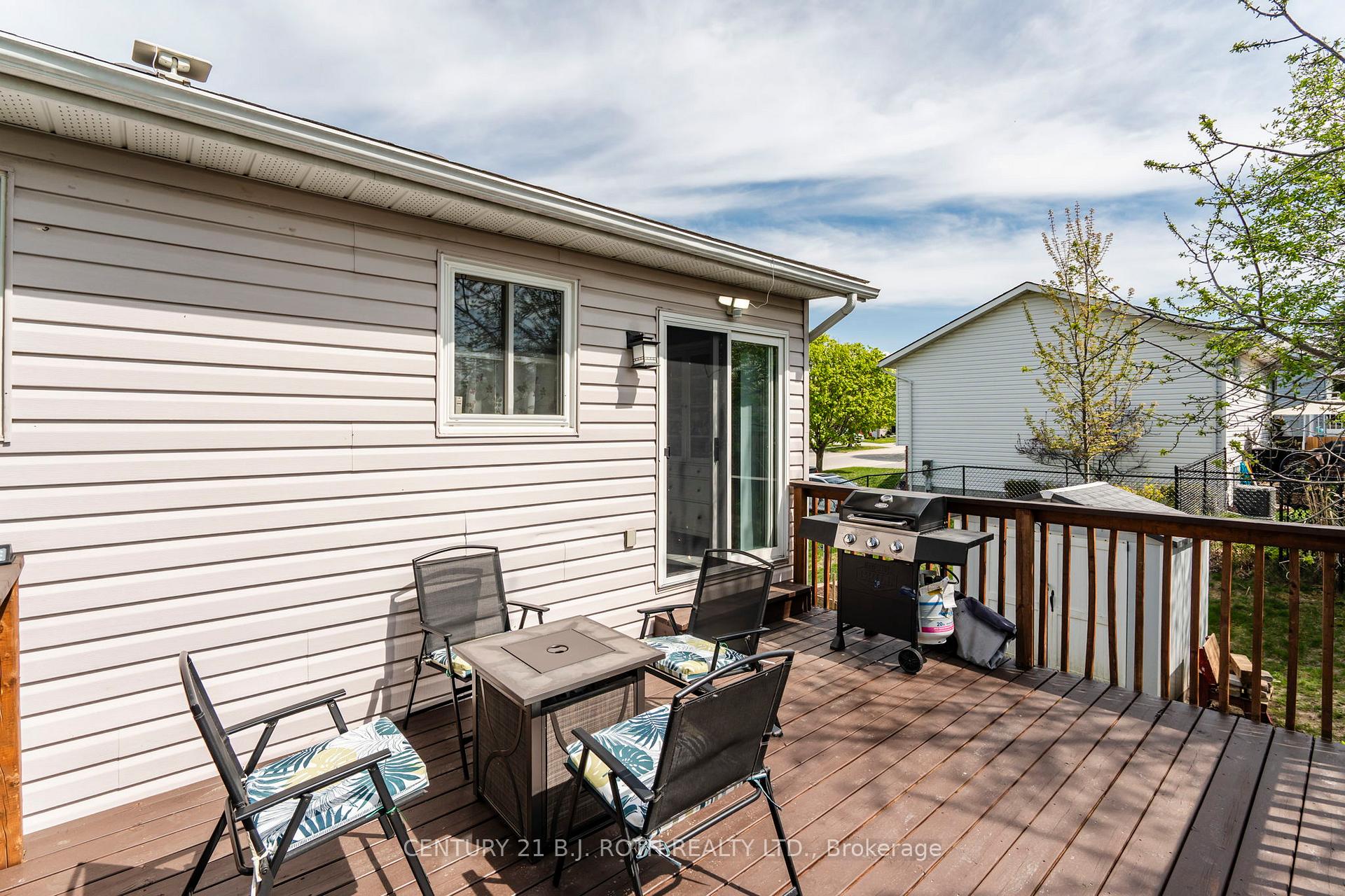 Photo 41 of 628 Wayne Crescent, Midland — HOMEH