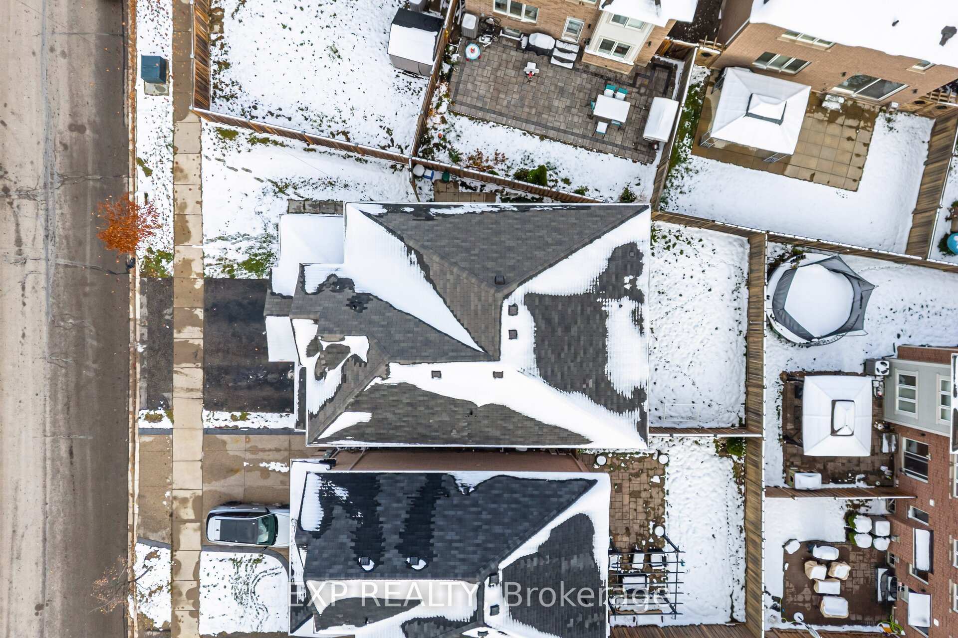 Photo 3 of 1538 Elsworthy Cross, Milton, Clarke — HOMEH