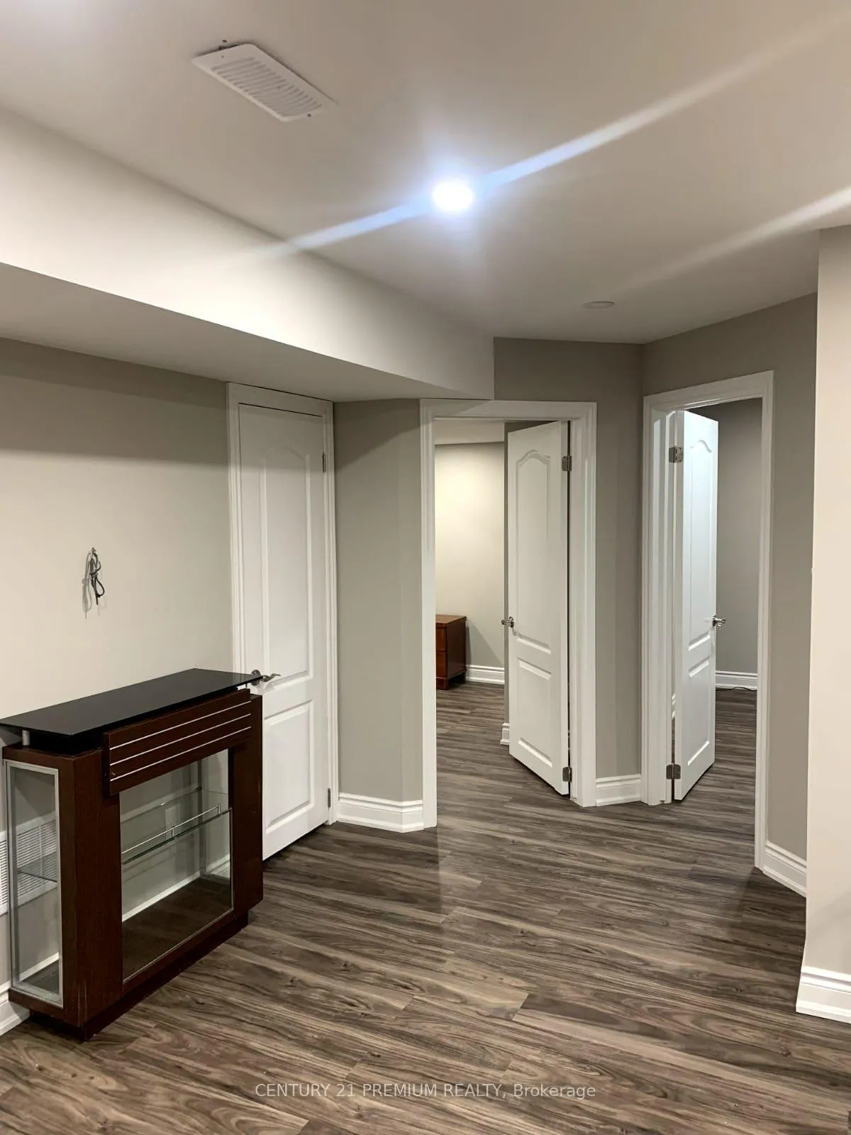 Photo 4 of Unit Bsmt 1A, 265 Chilver Heights, Milton, Ford — HOMEH