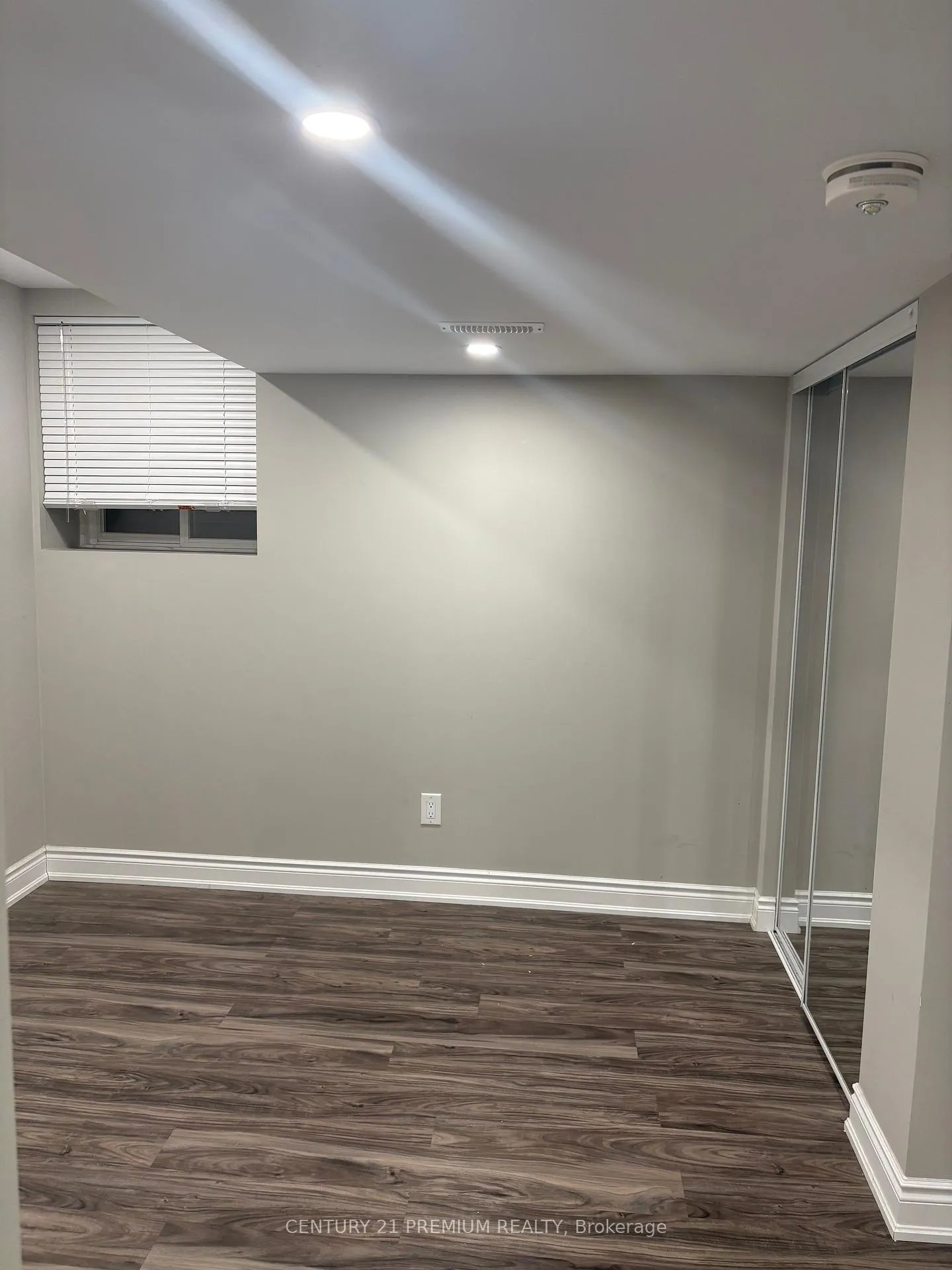Photo 12 of Unit Bsmt 1A, 265 Chilver Heights, Milton, Ford — HOMEH