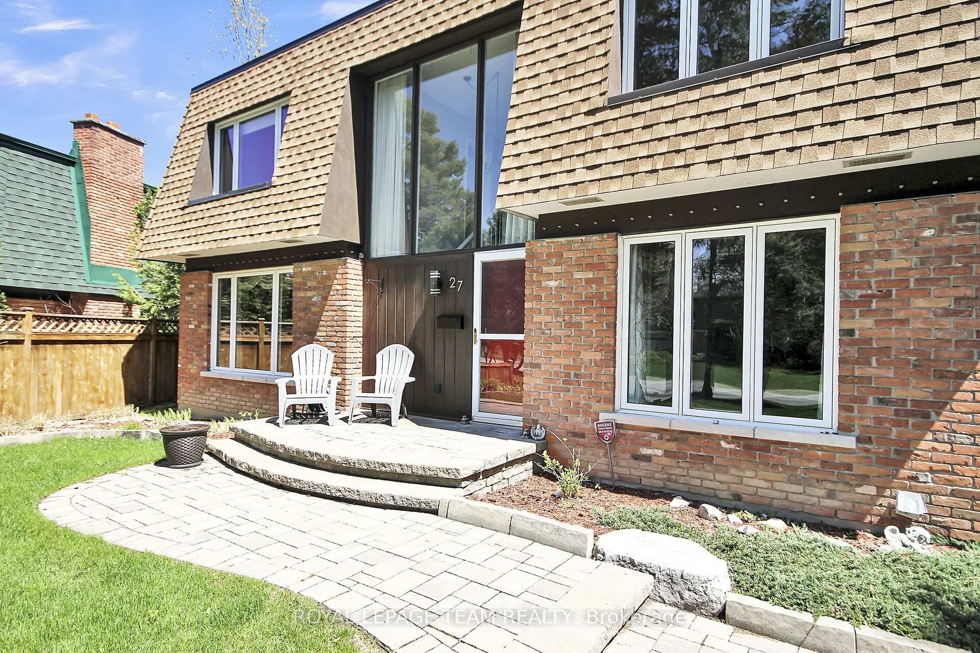 Photo 2 of 27 Sandwell Crescent, Ottawa, Kanata - Beaverbrook — HOMEH