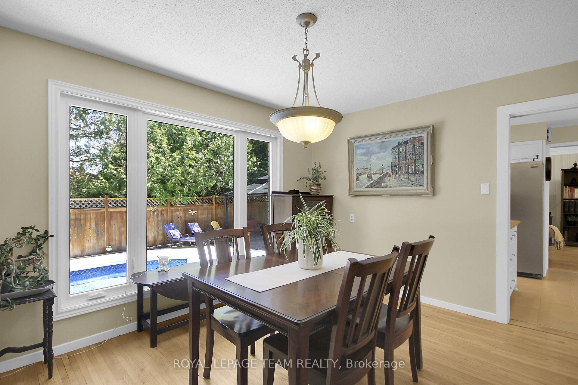 Photo 11 of 27 Sandwell Crescent, Ottawa, Kanata - Beaverbrook — HOMEH