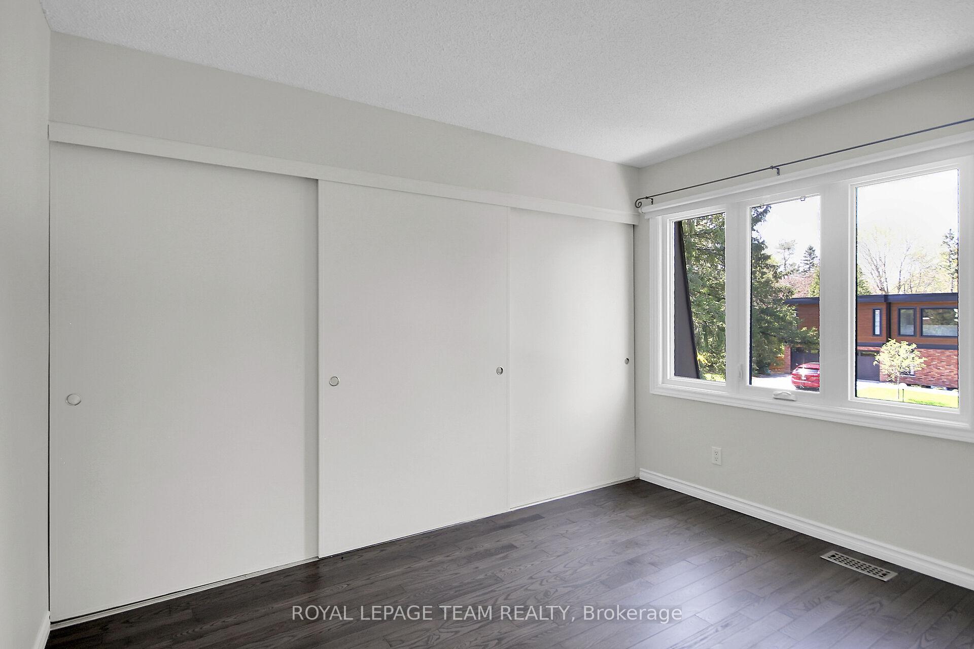 Photo 37 of 27 Sandwell Crescent, Ottawa, Kanata - Beaverbrook — HOMEH