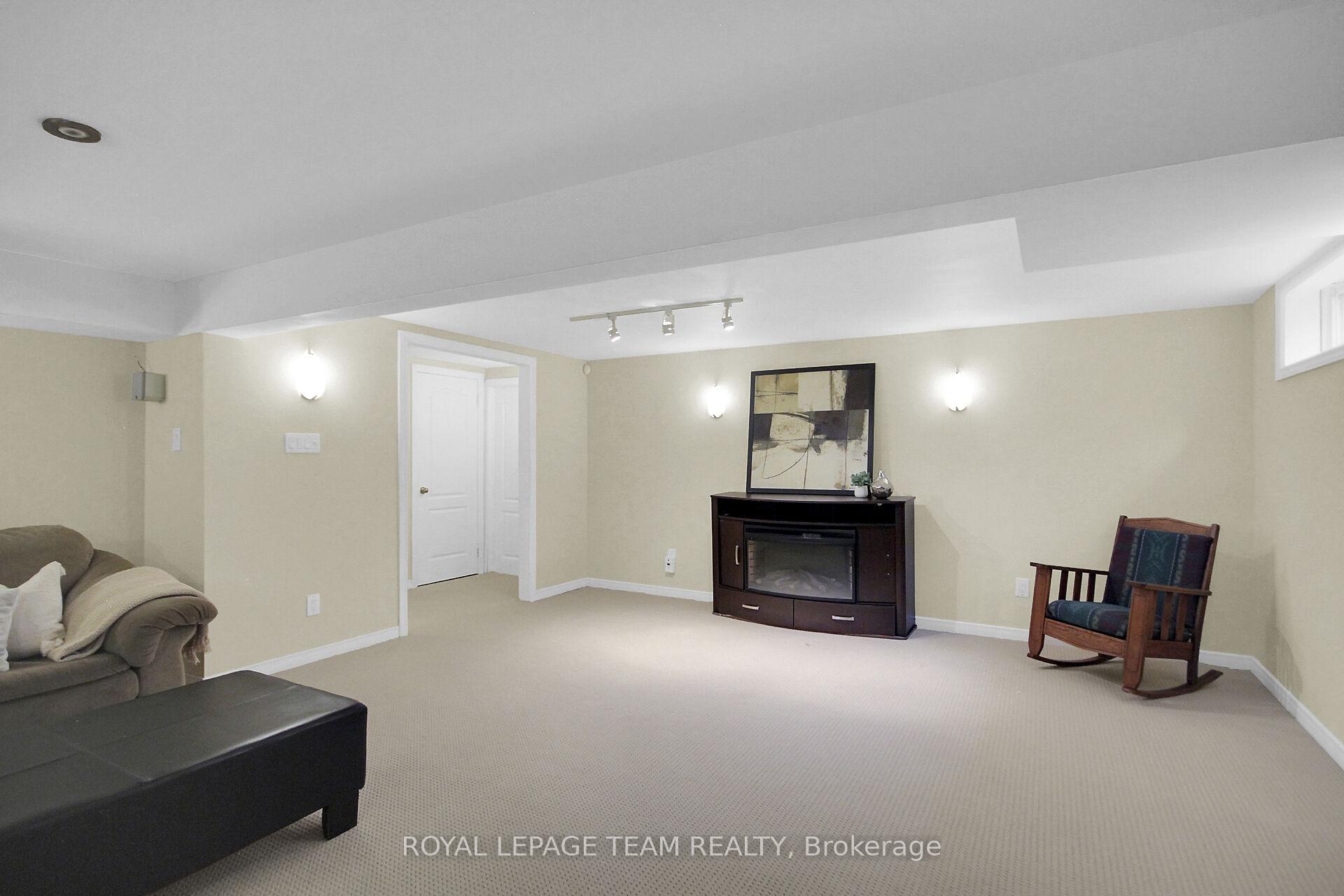 Photo 43 of 27 Sandwell Crescent, Ottawa, Kanata - Beaverbrook — HOMEH