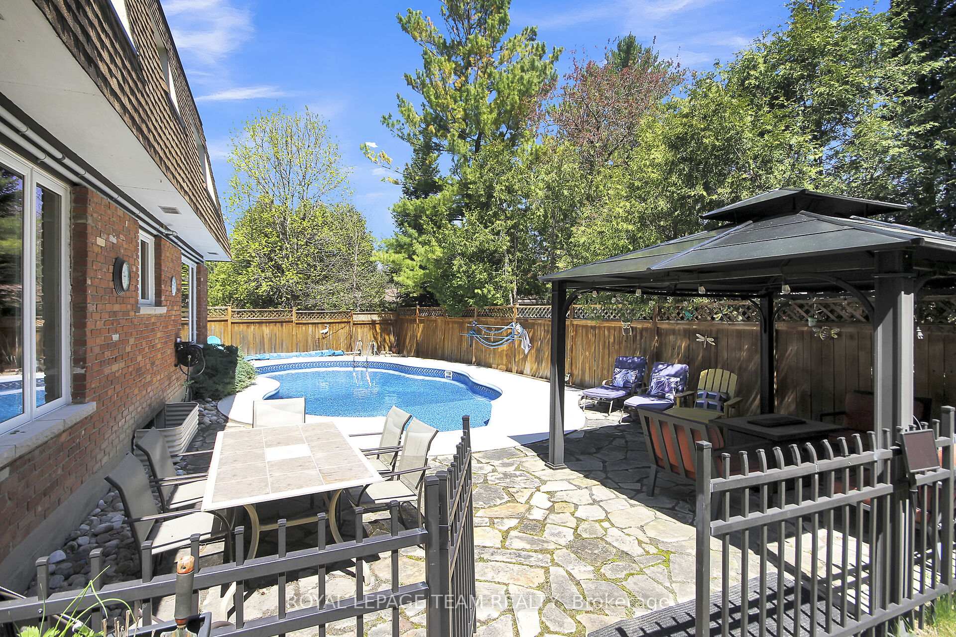 Photo 49 of 27 Sandwell Crescent, Ottawa, Kanata - Beaverbrook — HOMEH