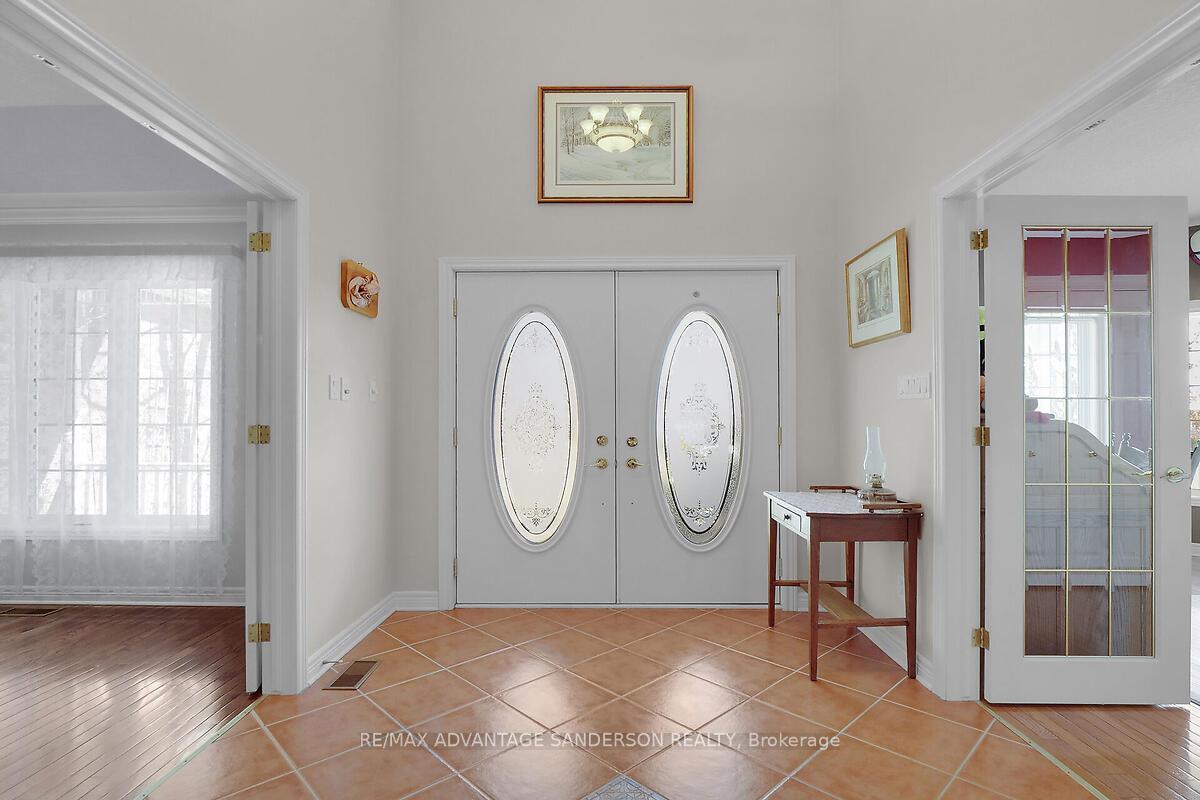 Photo 12 of 30 Birchcrest Drive, Middlesex Centre, Kilworth — HOMEH