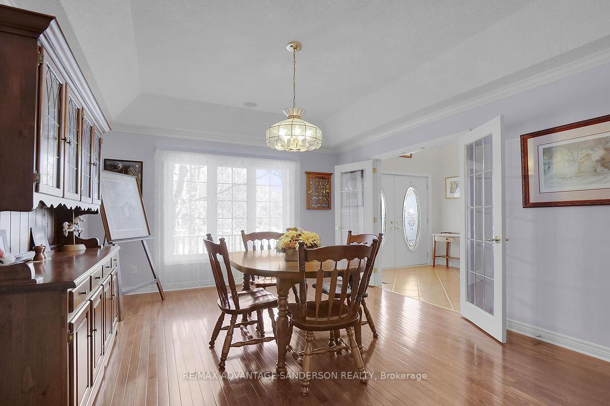 Photo 15 of 30 Birchcrest Drive, Middlesex Centre, Kilworth — HOMEH
