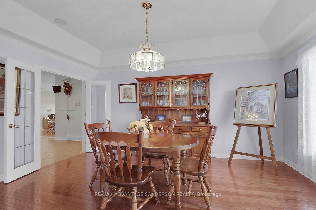 Photo 16 of 30 Birchcrest Drive, Middlesex Centre, Kilworth — HOMEH