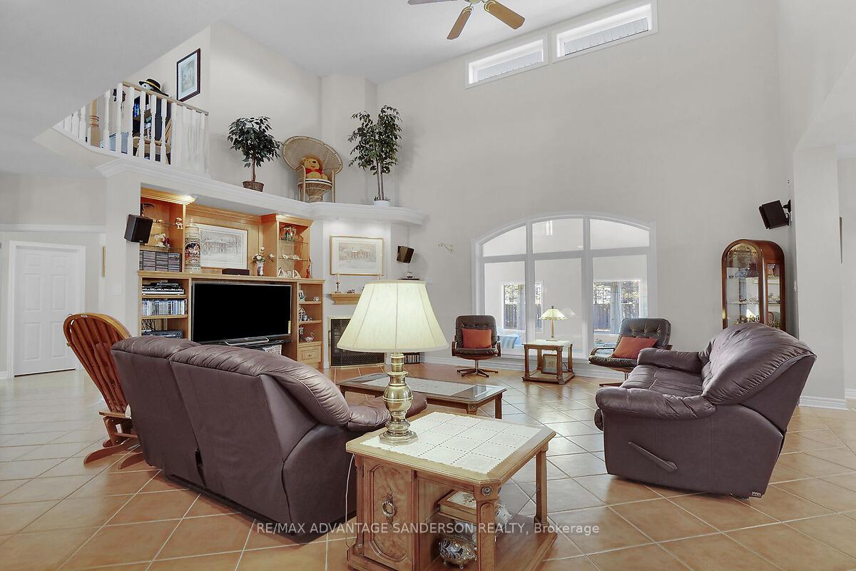 Photo 18 of 30 Birchcrest Drive, Middlesex Centre, Kilworth — HOMEH