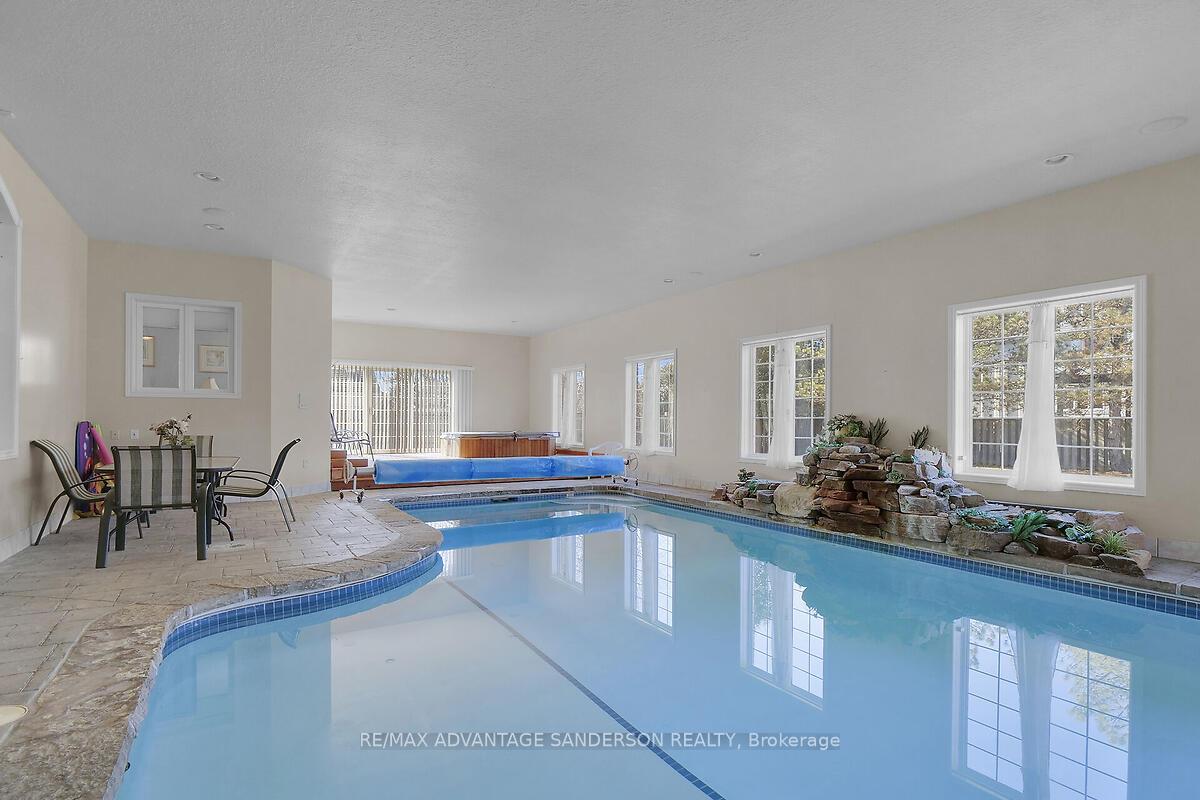 Photo 23 of 30 Birchcrest Drive, Middlesex Centre, Kilworth — HOMEH