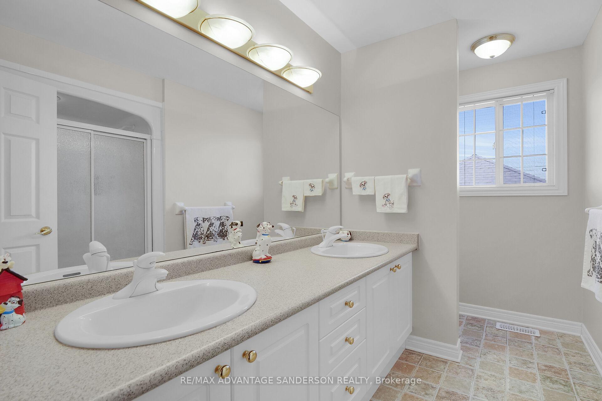 Photo 37 of 30 Birchcrest Drive, Middlesex Centre, Kilworth — HOMEH