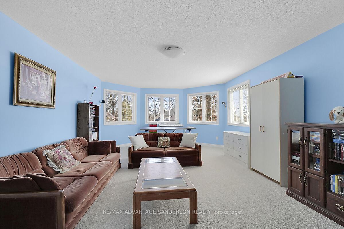Photo 42 of 30 Birchcrest Drive, Middlesex Centre, Kilworth — HOMEH