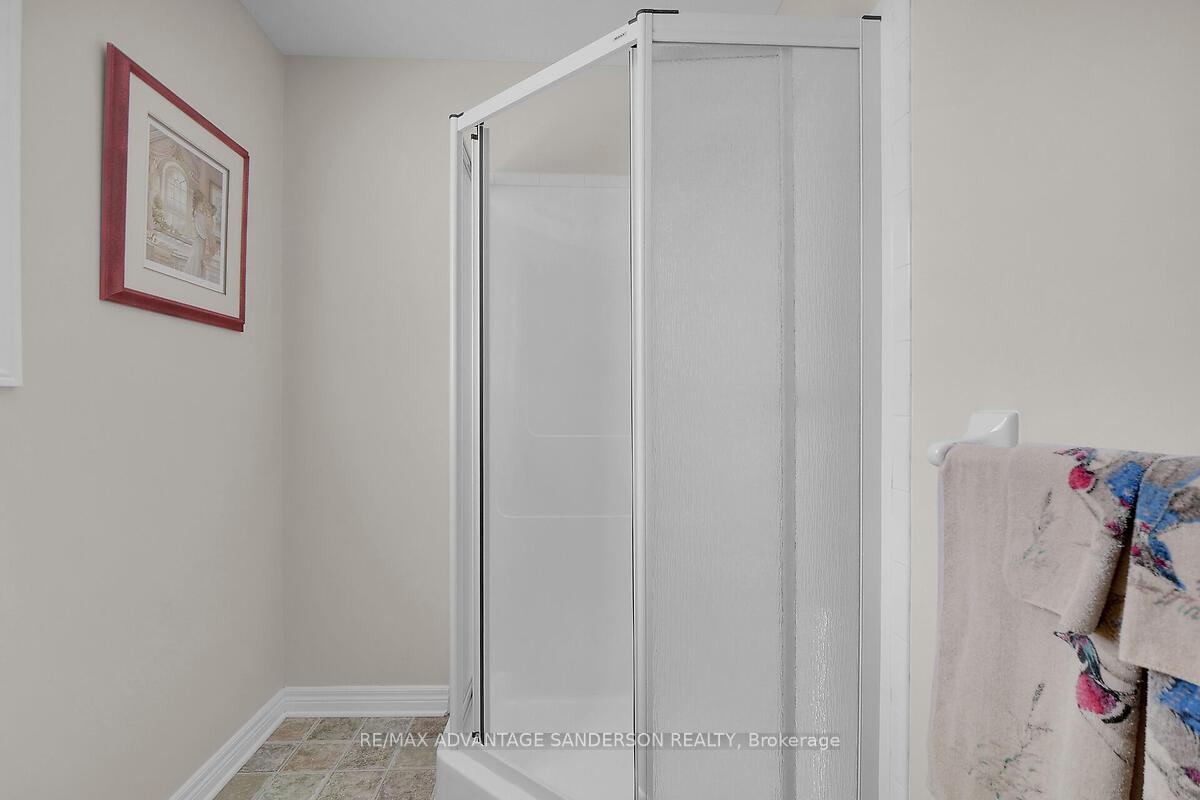 Photo 43 of 30 Birchcrest Drive, Middlesex Centre, Kilworth — HOMEH
