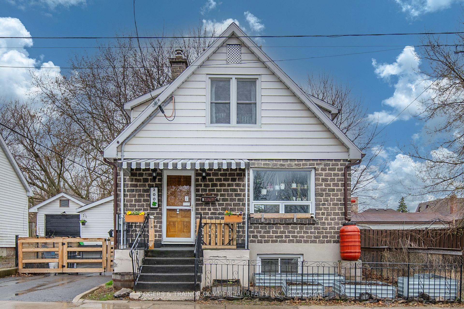 Photo 2 of 200 Patrick Street, Kingston, East of Sir John A. Blvd — HOMEH