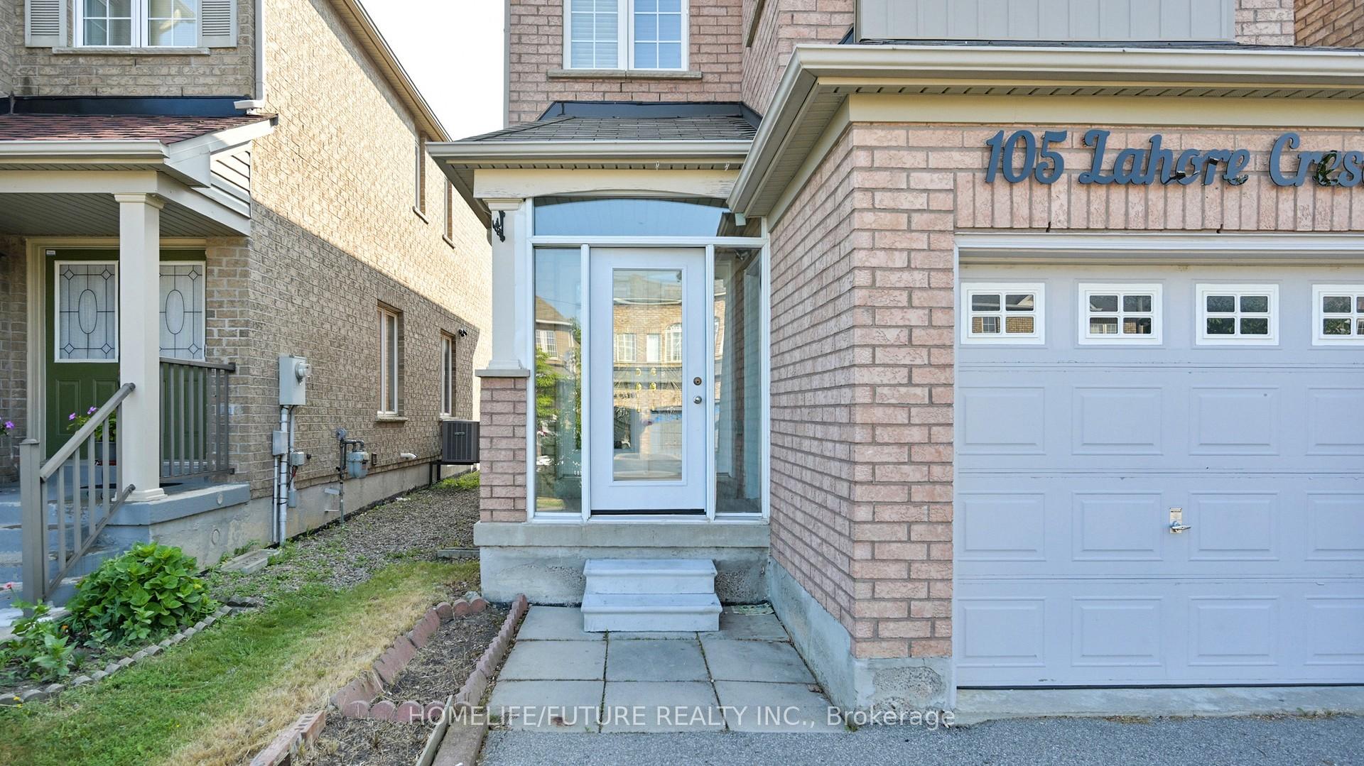 Photo 4 of 105 Lahore Crescent, Markham, Cedarwood — HOMEH