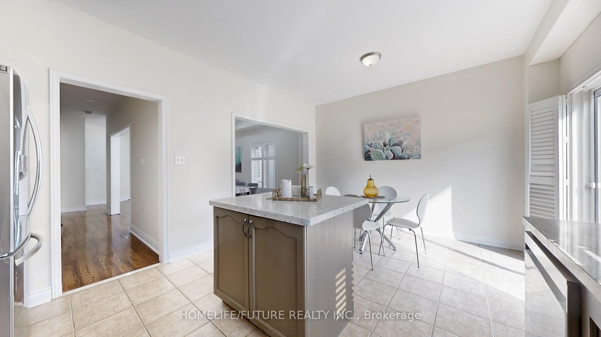 Photo 14 of 105 Lahore Crescent, Markham, Cedarwood — HOMEH