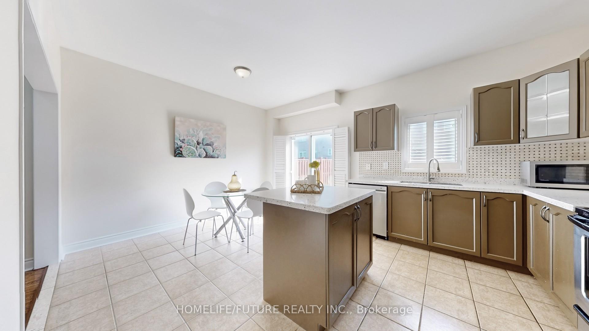 Photo 15 of 105 Lahore Crescent, Markham, Cedarwood — HOMEH