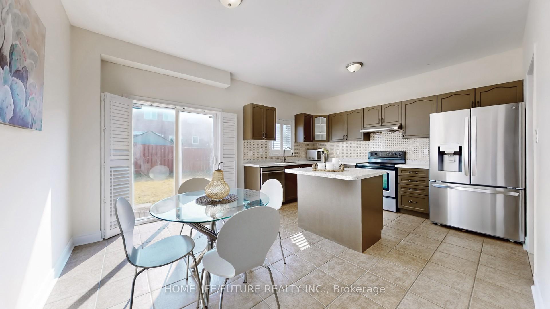 Photo 16 of 105 Lahore Crescent, Markham, Cedarwood — HOMEH