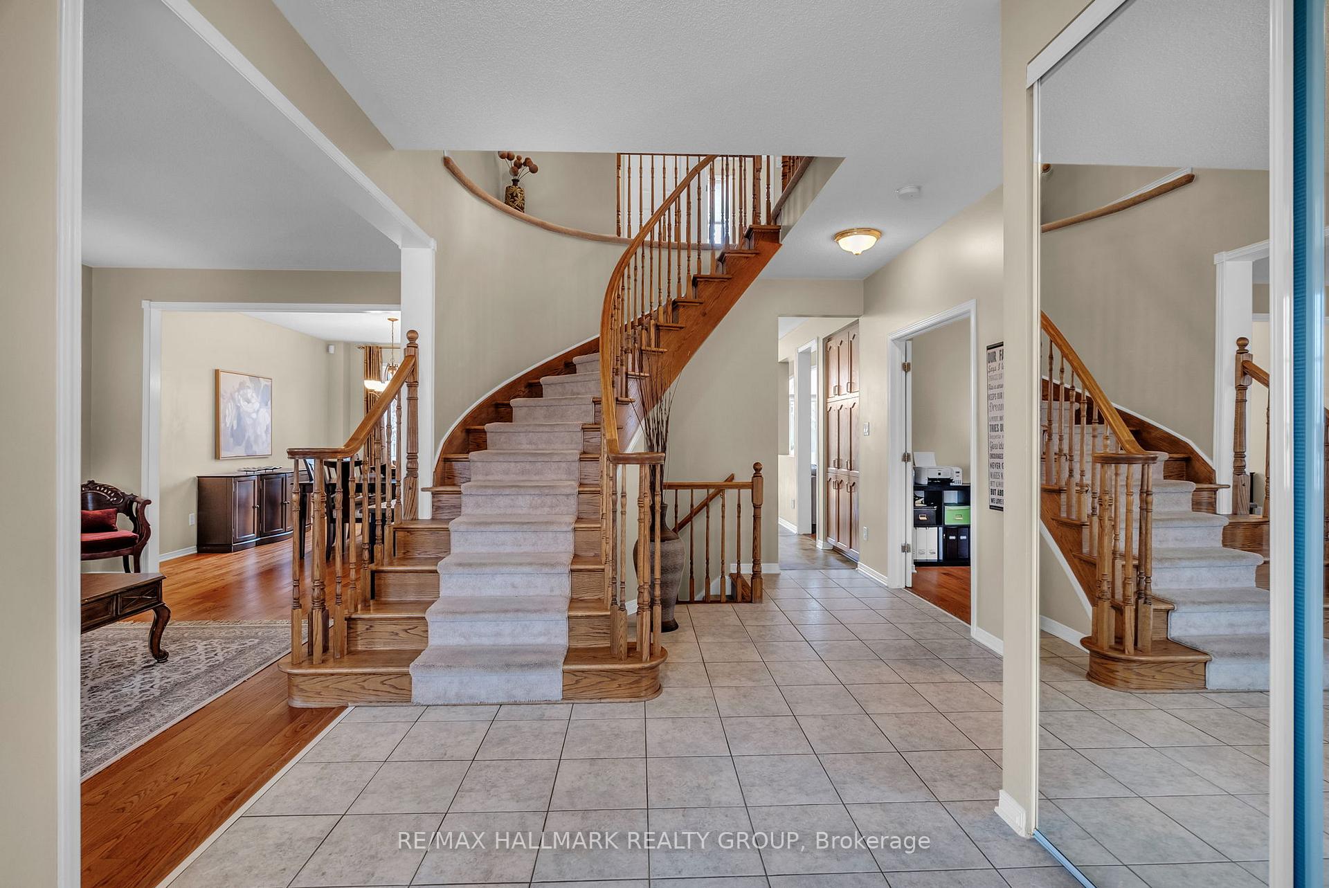 Photo 3 of 70 Insmill Crescent, Ottawa, Kanata - Kanata Lakes/Heritage Hills — HOMEH