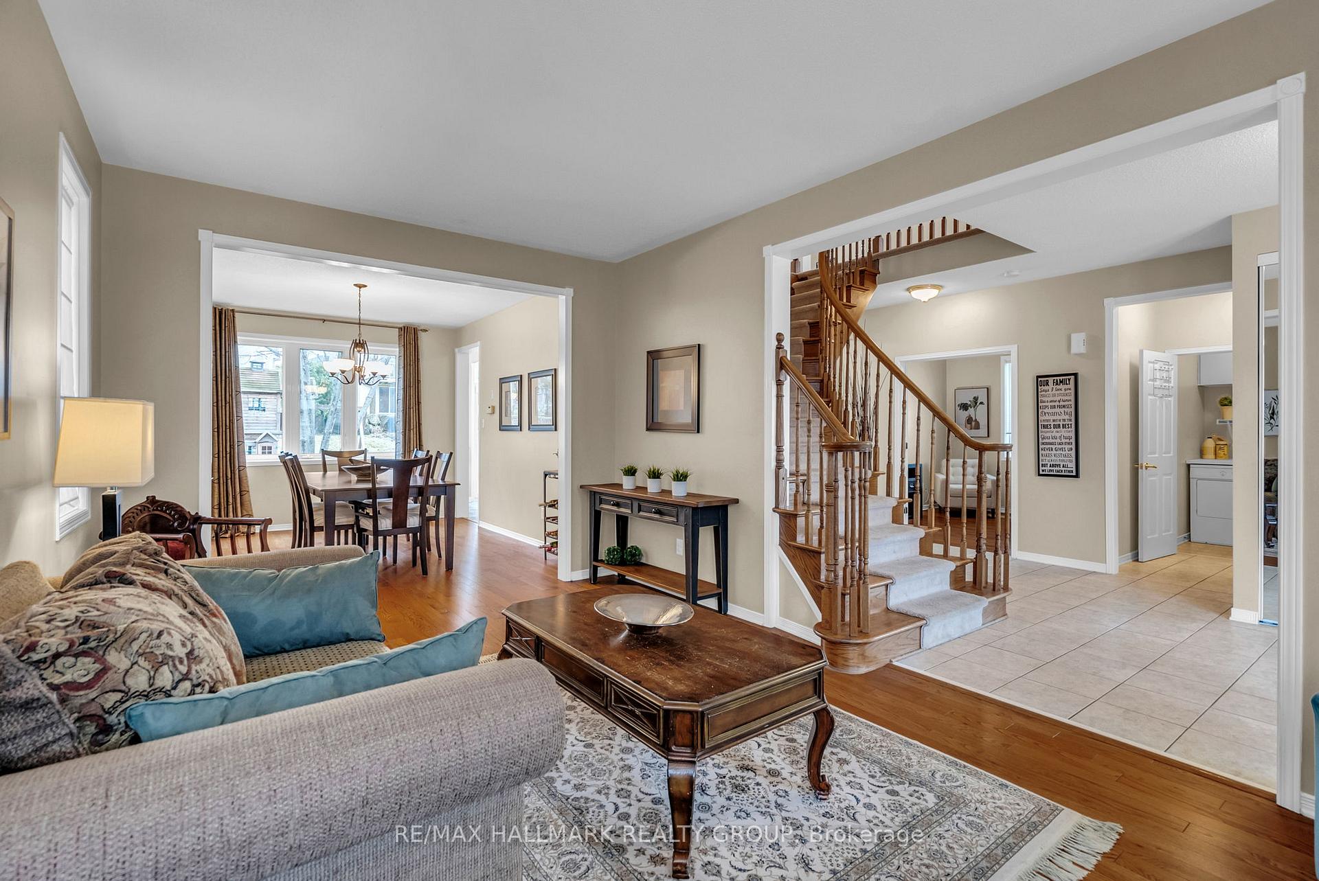 Photo 5 of 70 Insmill Crescent, Ottawa, Kanata - Kanata Lakes/Heritage Hills — HOMEH