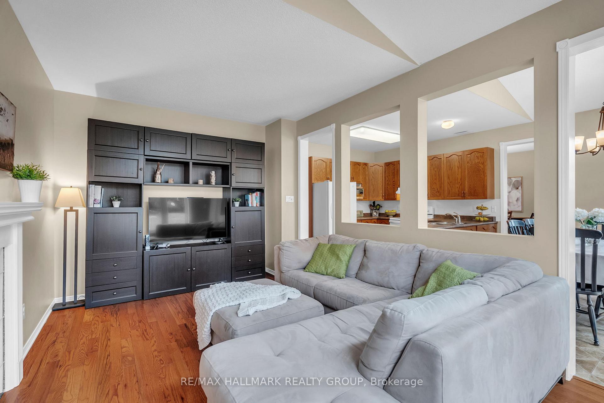 Photo 14 of 70 Insmill Crescent, Ottawa, Kanata - Kanata Lakes/Heritage Hills — HOMEH