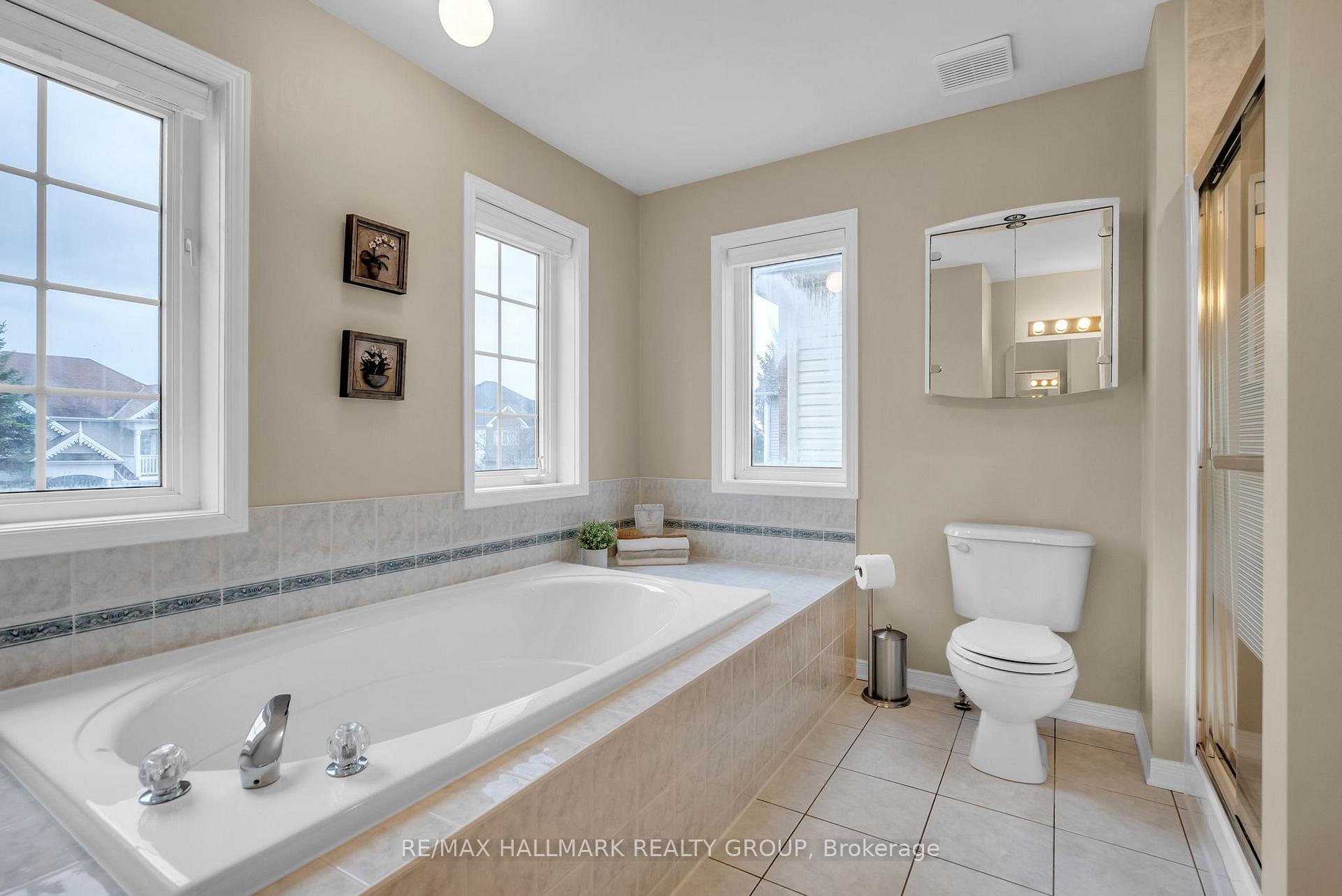 Photo 21 of 70 Insmill Crescent, Ottawa, Kanata - Kanata Lakes/Heritage Hills — HOMEH
