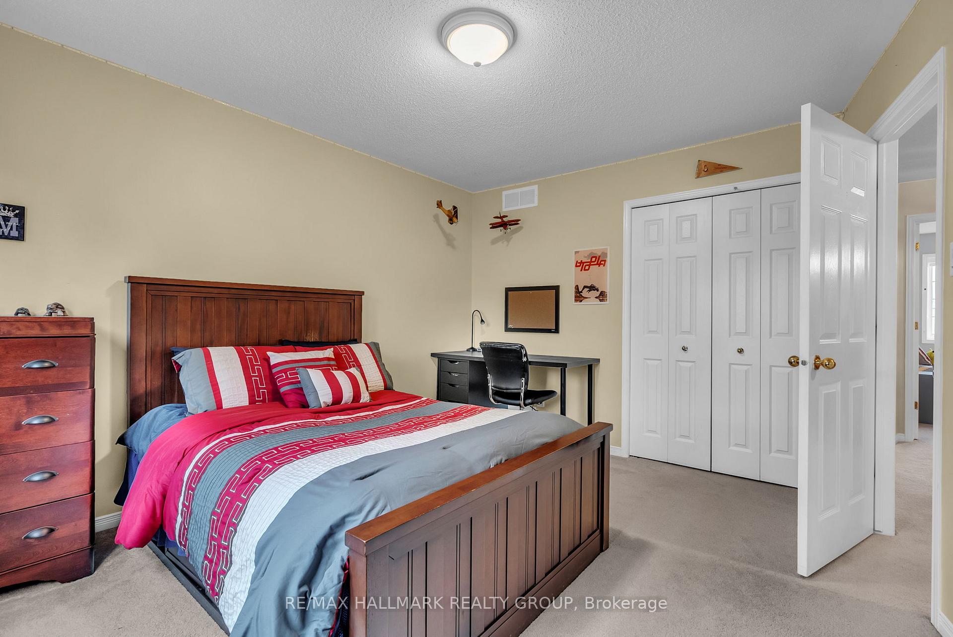 Photo 23 of 70 Insmill Crescent, Ottawa, Kanata - Kanata Lakes/Heritage Hills — HOMEH