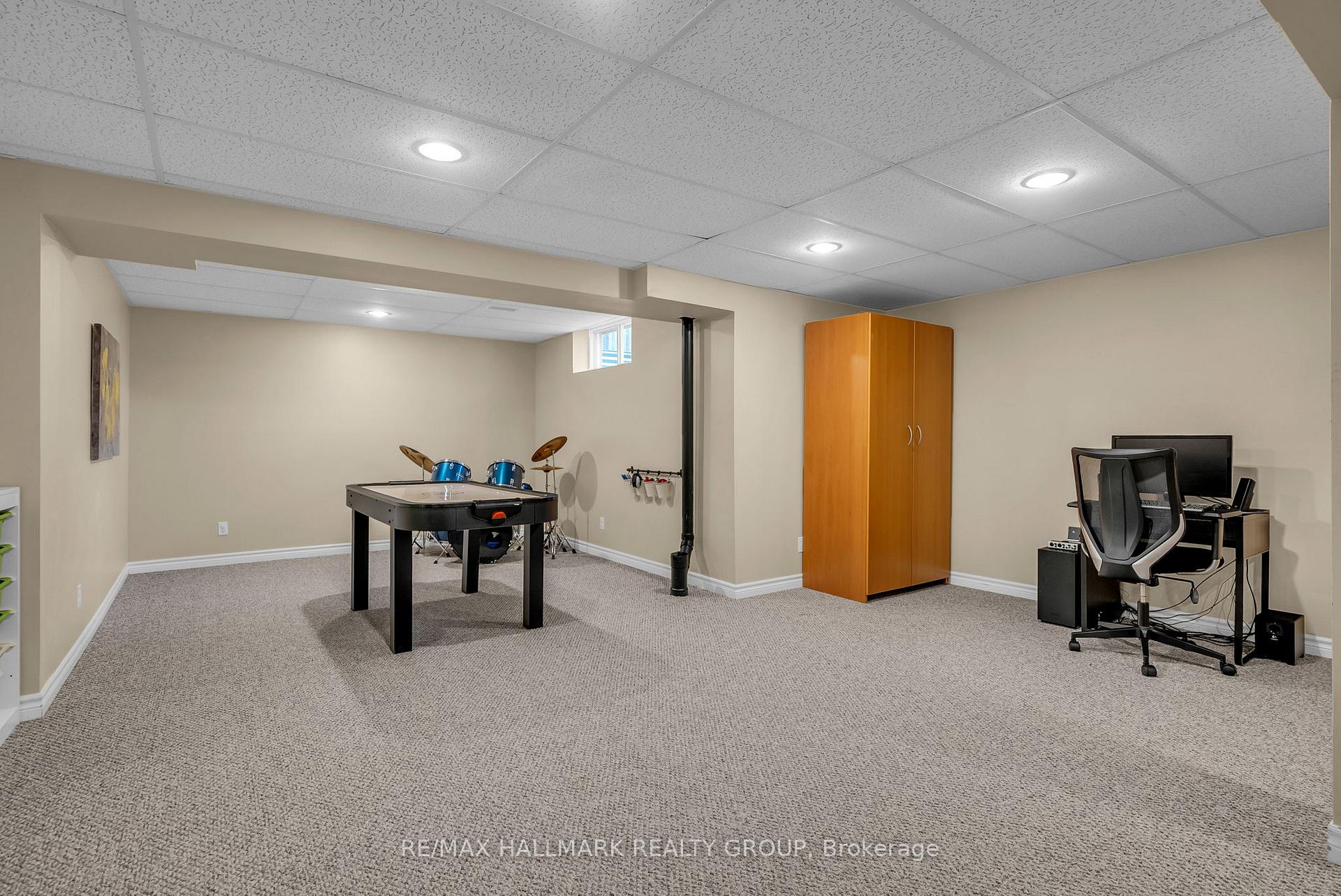 Photo 30 of 70 Insmill Crescent, Ottawa, Kanata - Kanata Lakes/Heritage Hills — HOMEH