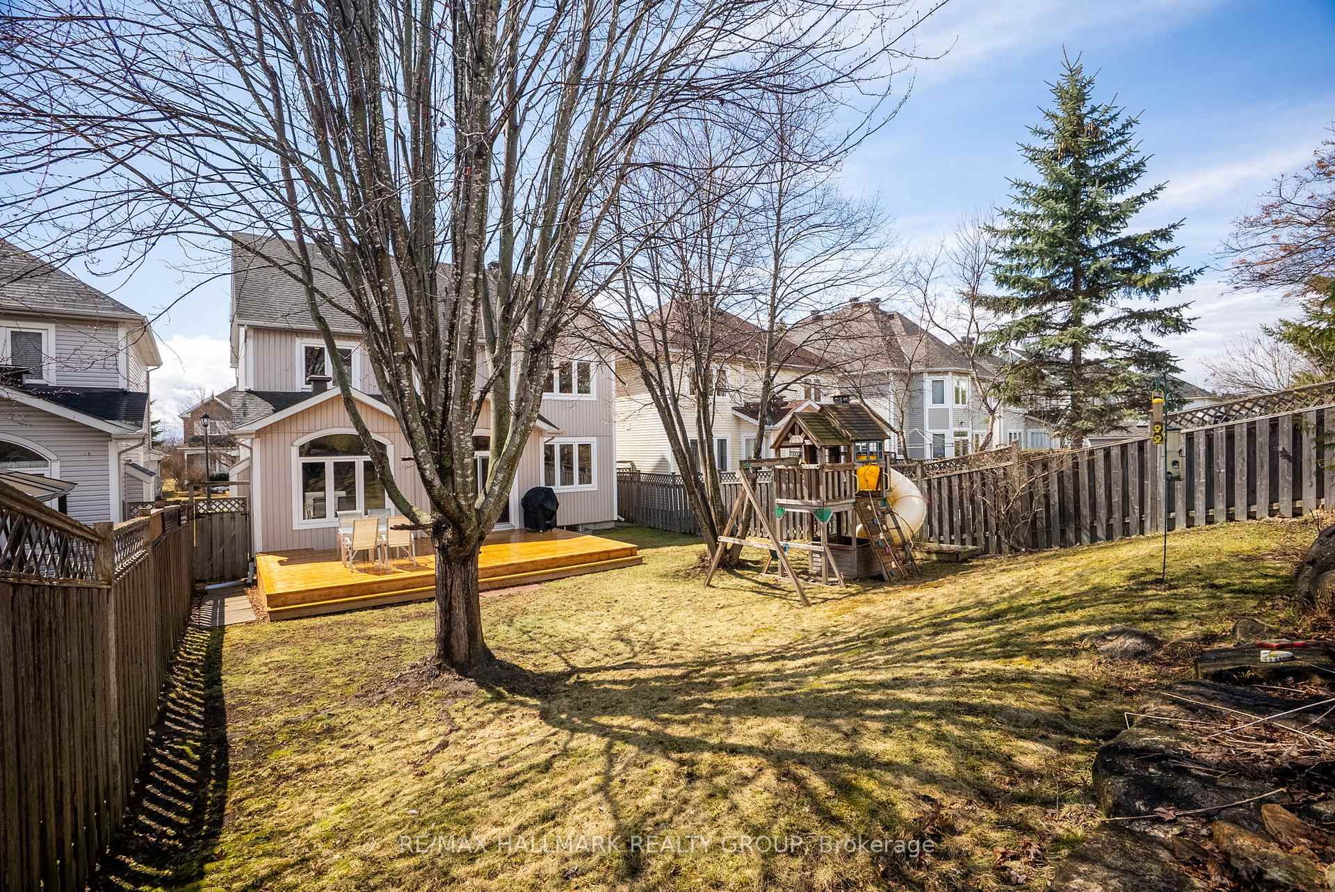 Photo 34 of 70 Insmill Crescent, Ottawa, Kanata - Kanata Lakes/Heritage Hills — HOMEH
