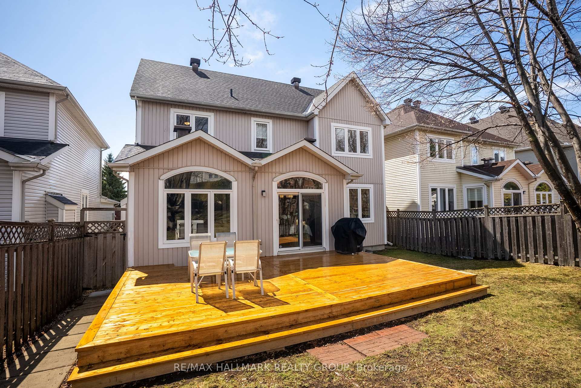 Photo 36 of 70 Insmill Crescent, Ottawa, Kanata - Kanata Lakes/Heritage Hills — HOMEH