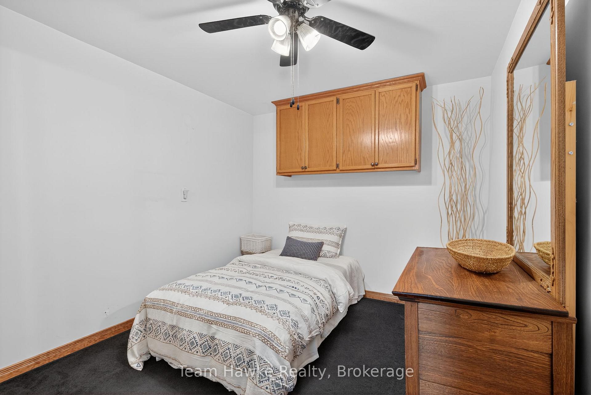Photo 8 of 266 Barnett Avenue, Midland — HOMEH