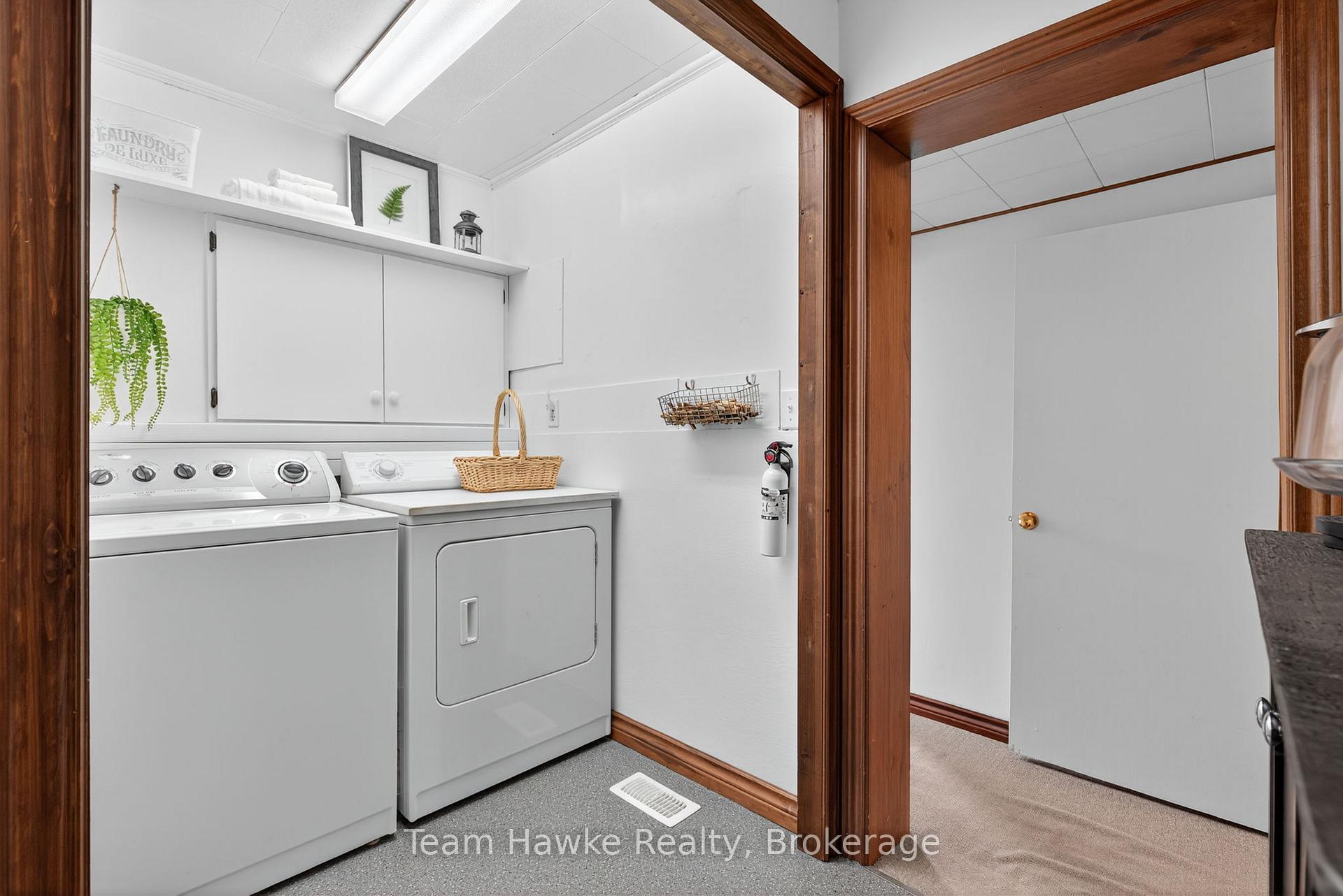 Photo 10 of 266 Barnett Avenue, Midland — HOMEH