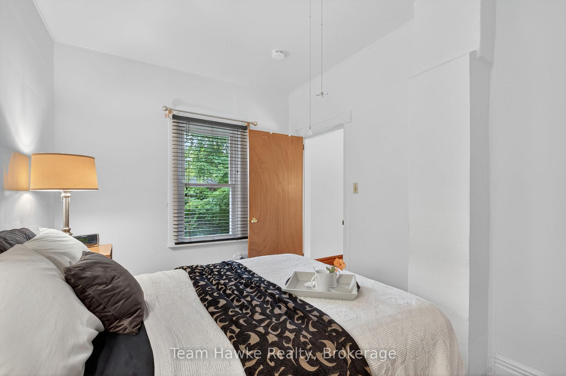 Photo 18 of 266 Barnett Avenue, Midland — HOMEH