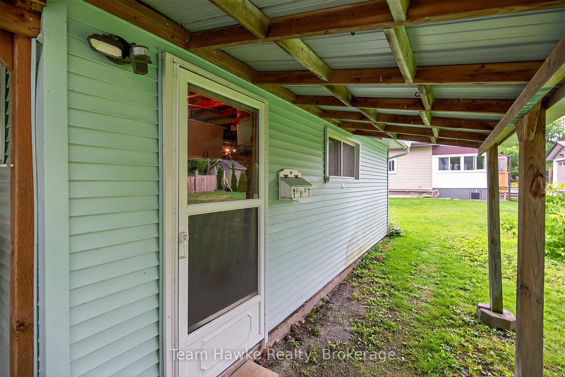Photo 26 of 266 Barnett Avenue, Midland — HOMEH