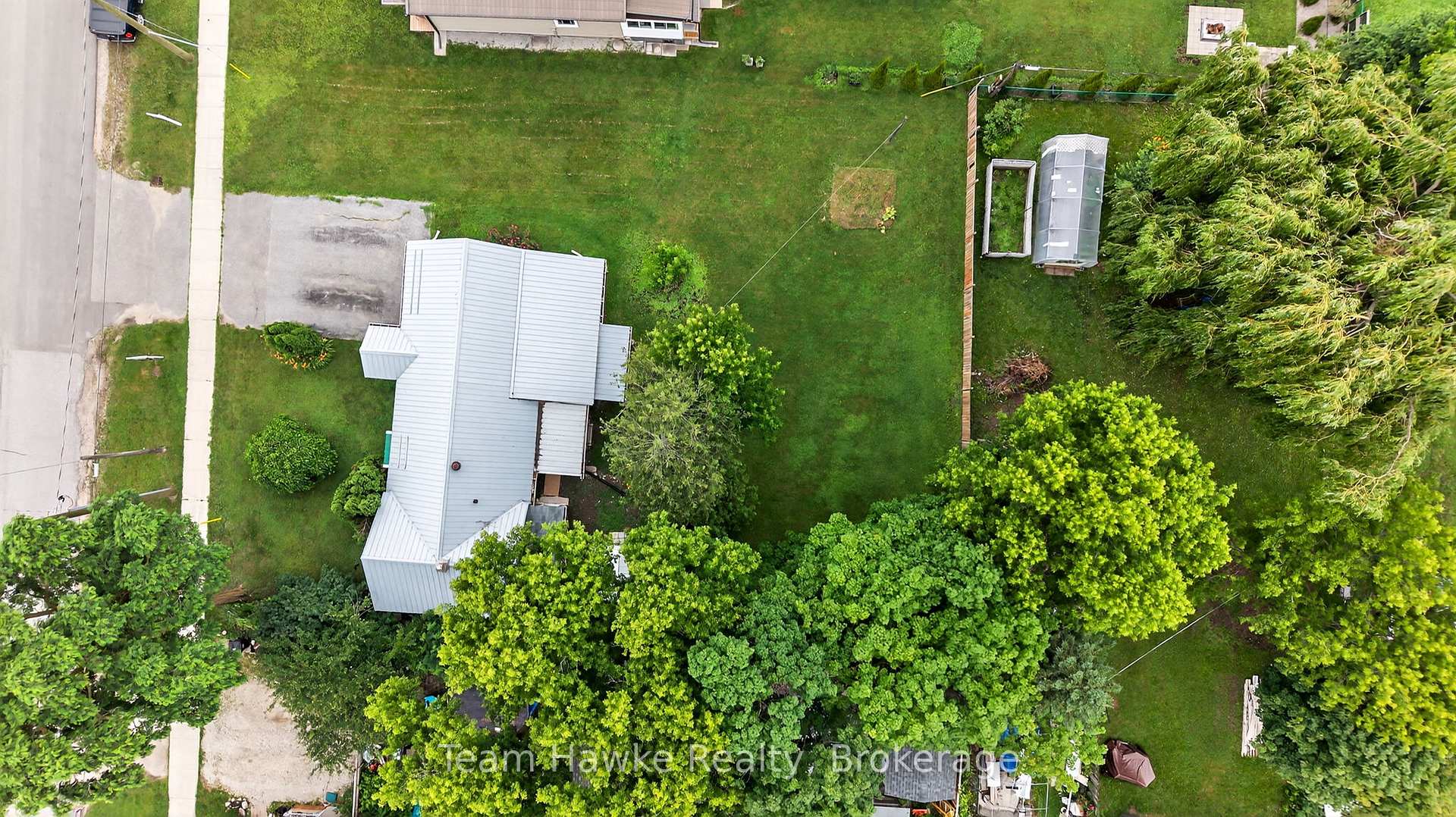 Photo 31 of 266 Barnett Avenue, Midland — HOMEH